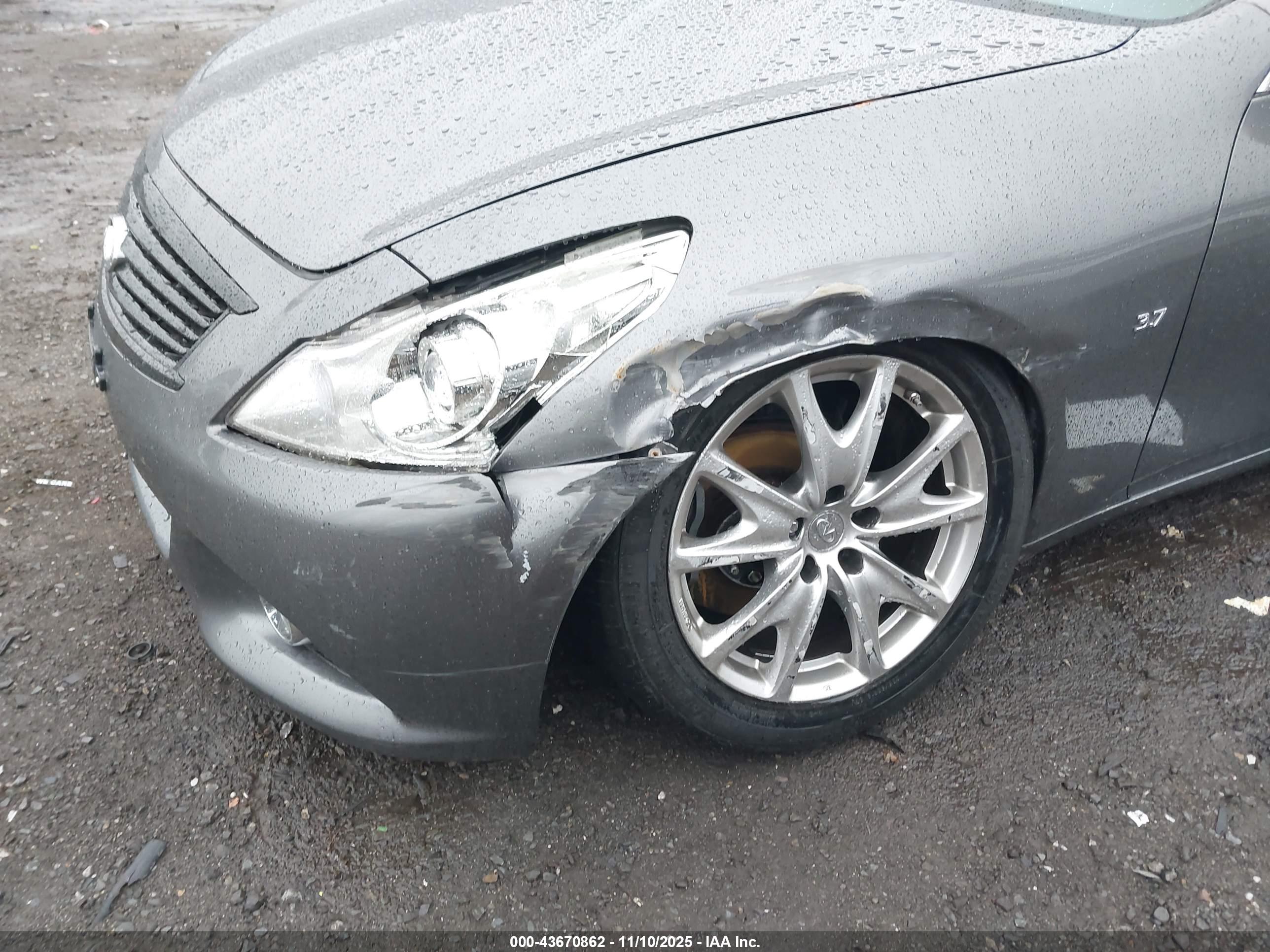 INFINITI Q40 image 6