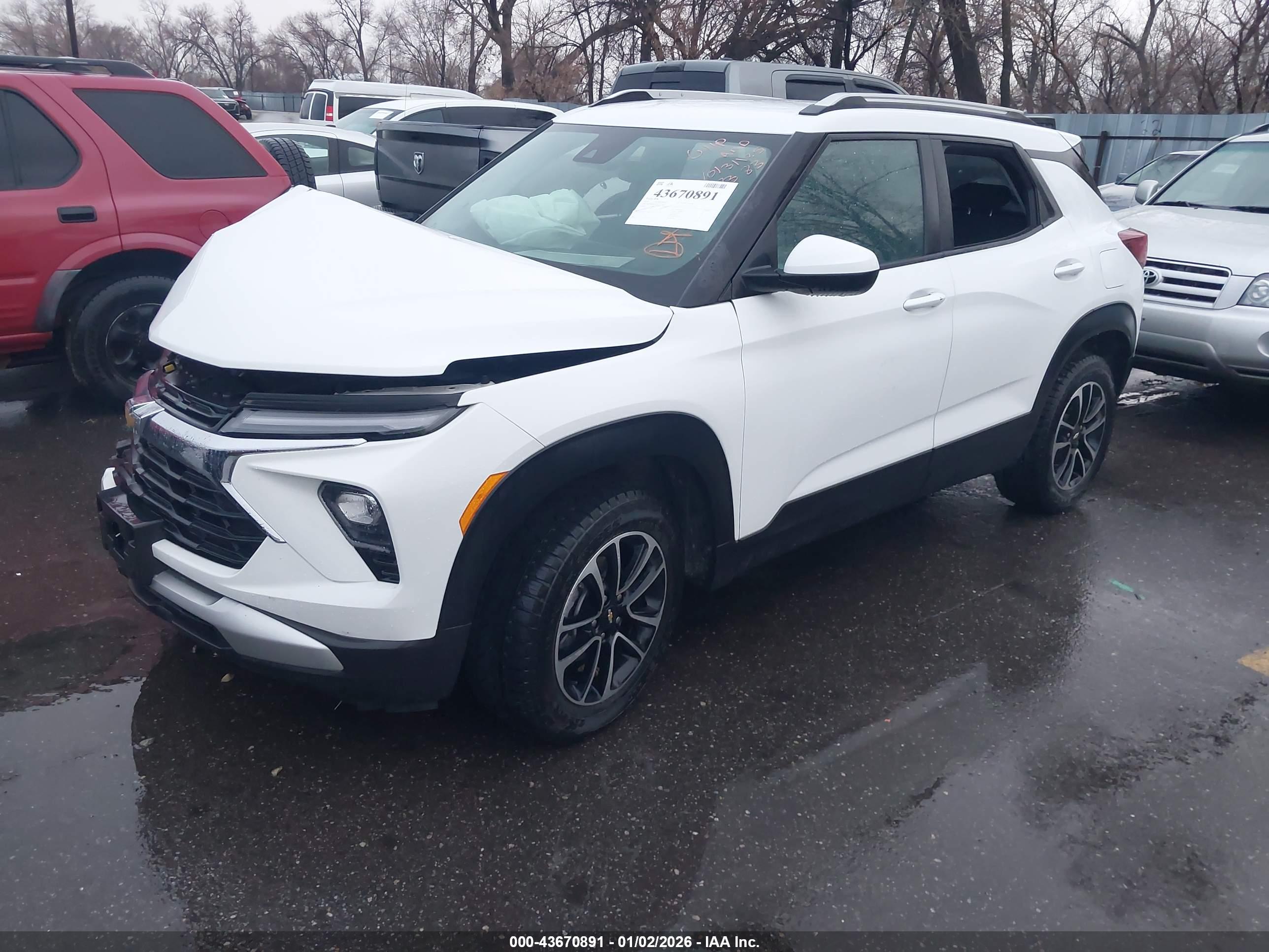 CHEVROLET TRAILBLAZER image 2