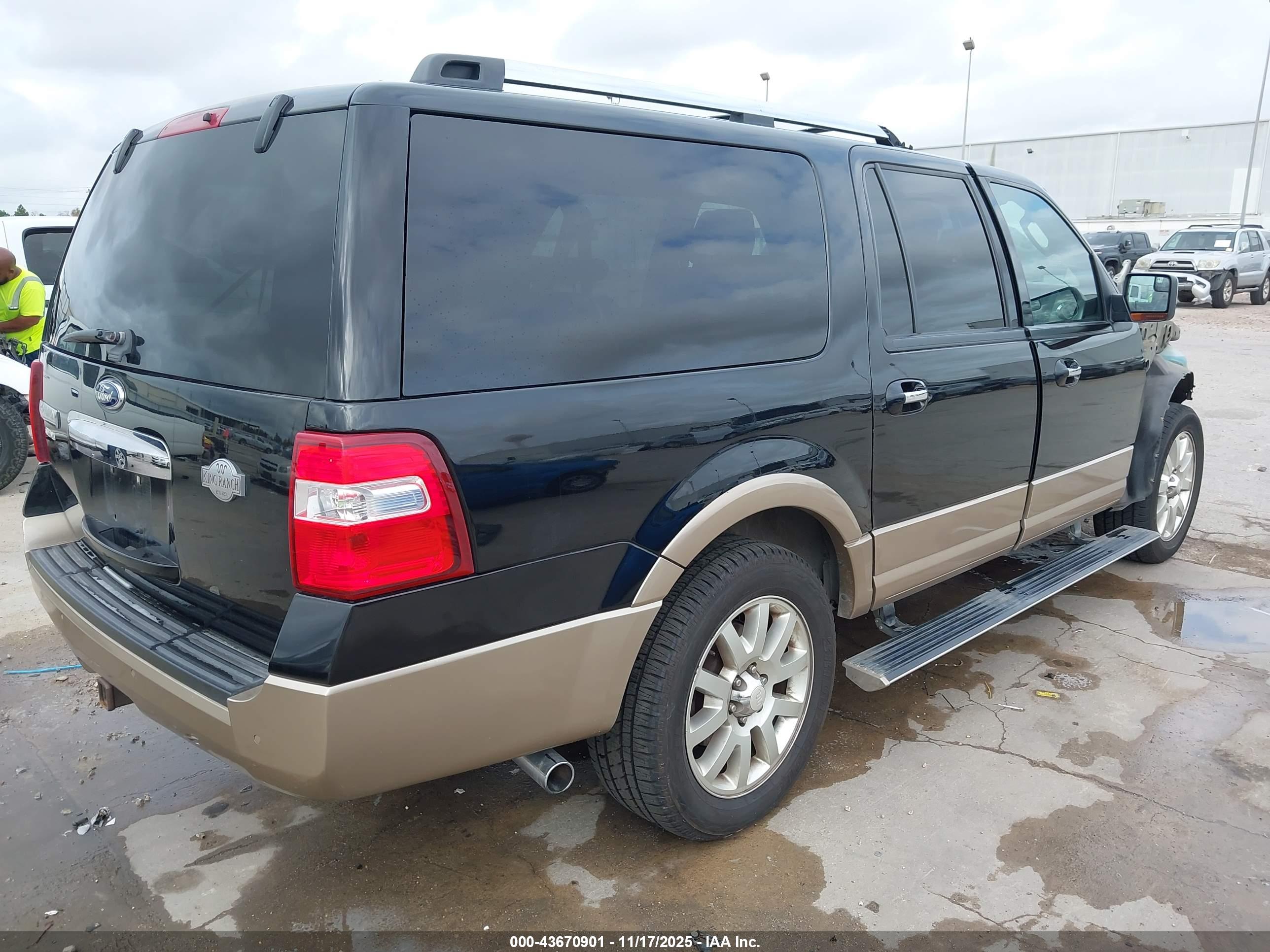 FORD EXPEDITION image 4