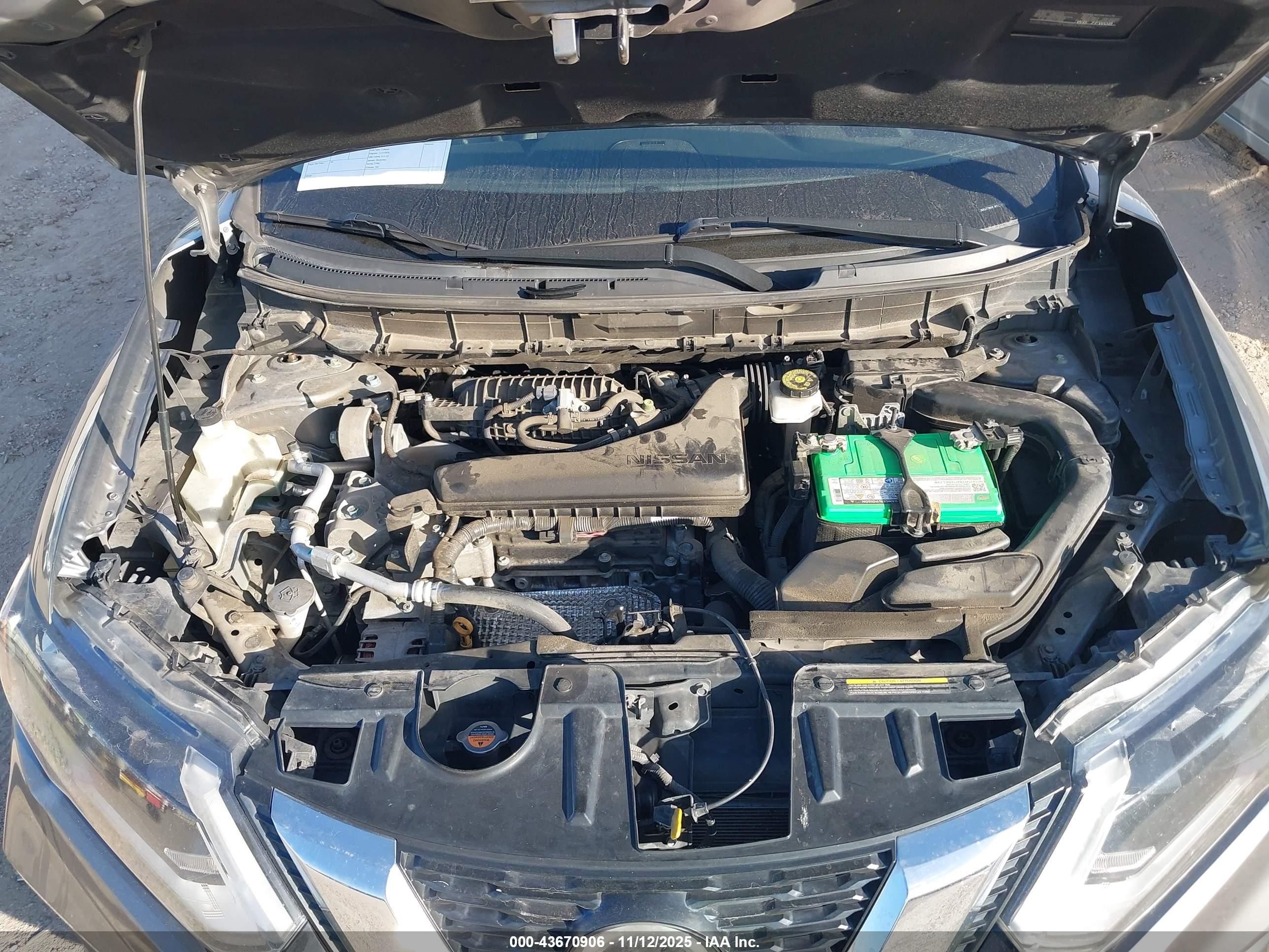 NISSAN ROGUE image 10