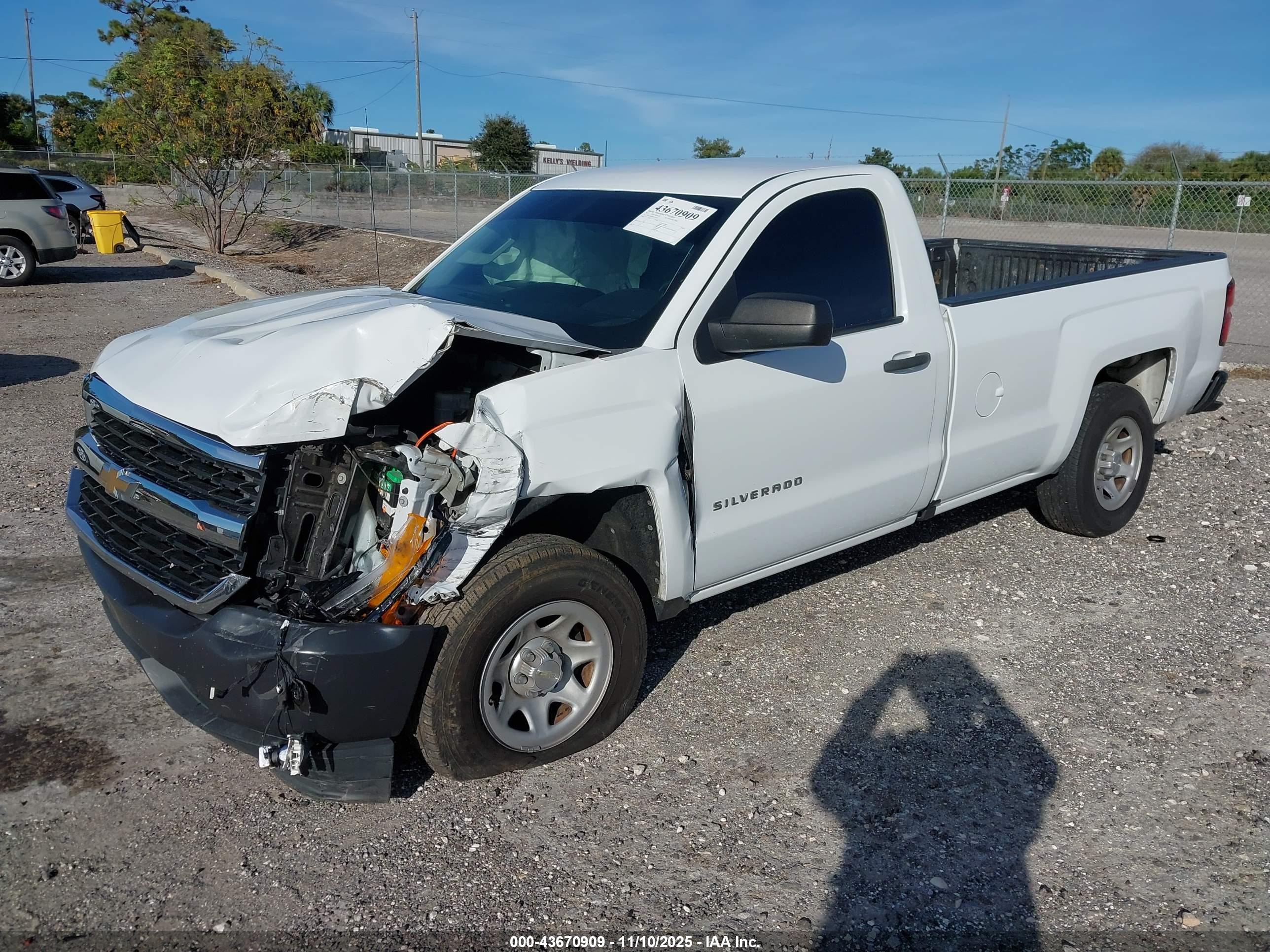 CHEVROLET SILVERADO image 2