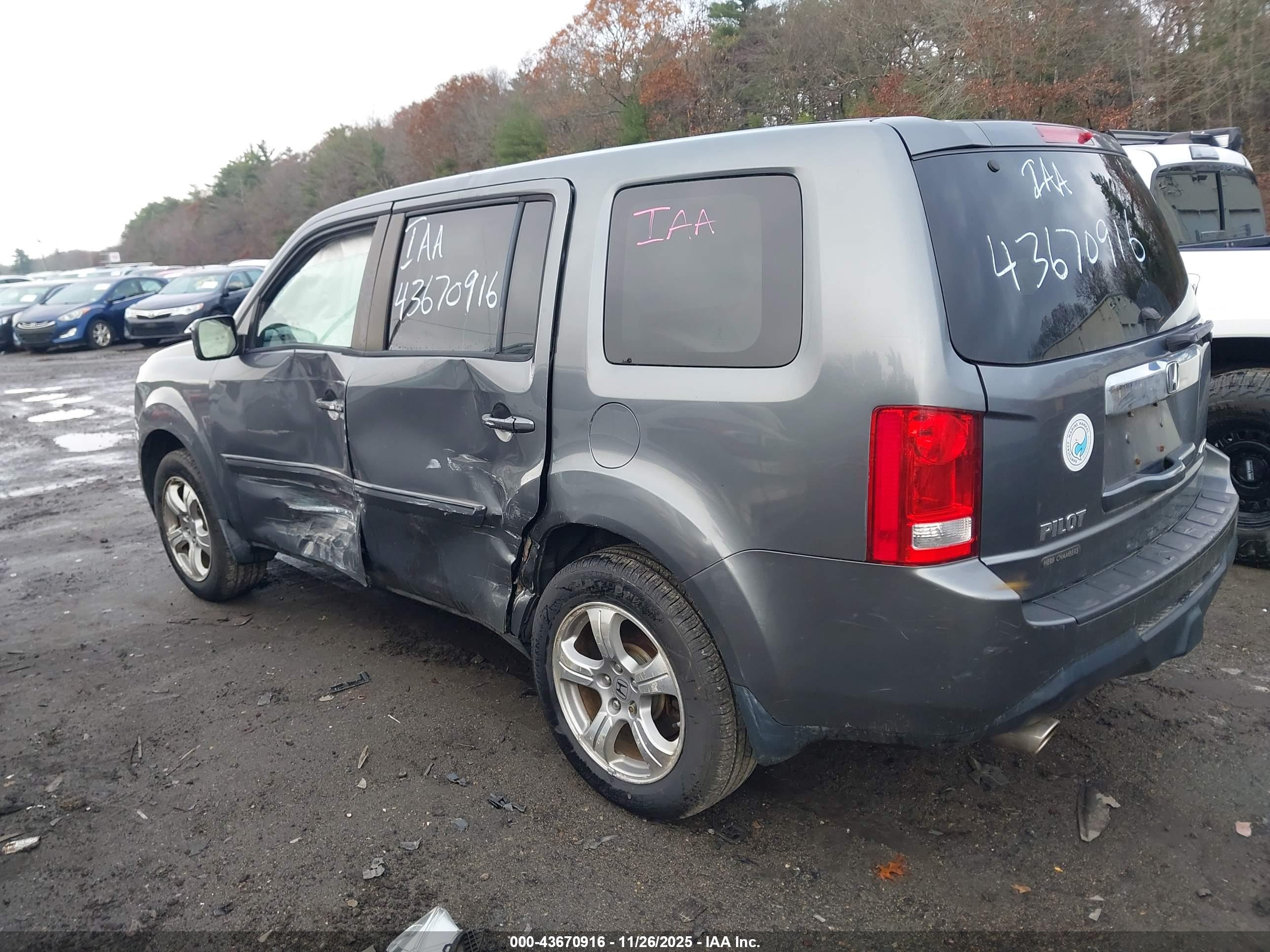 HONDA PILOT image 3