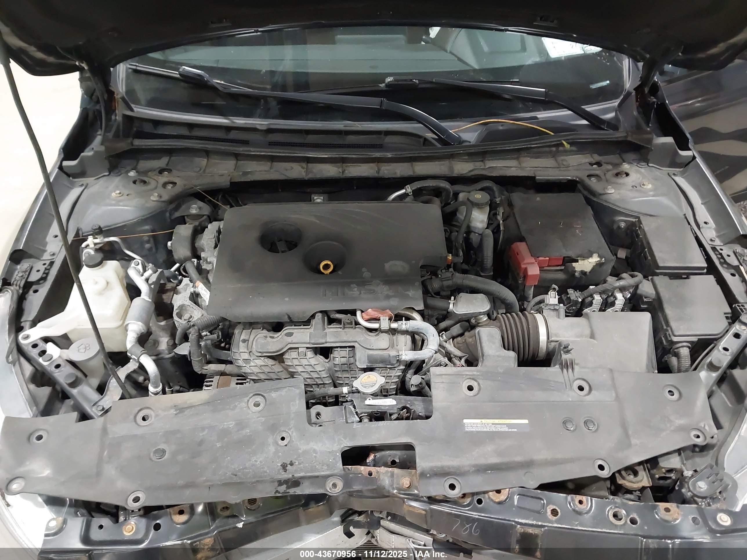 NISSAN ALTIMA image 10