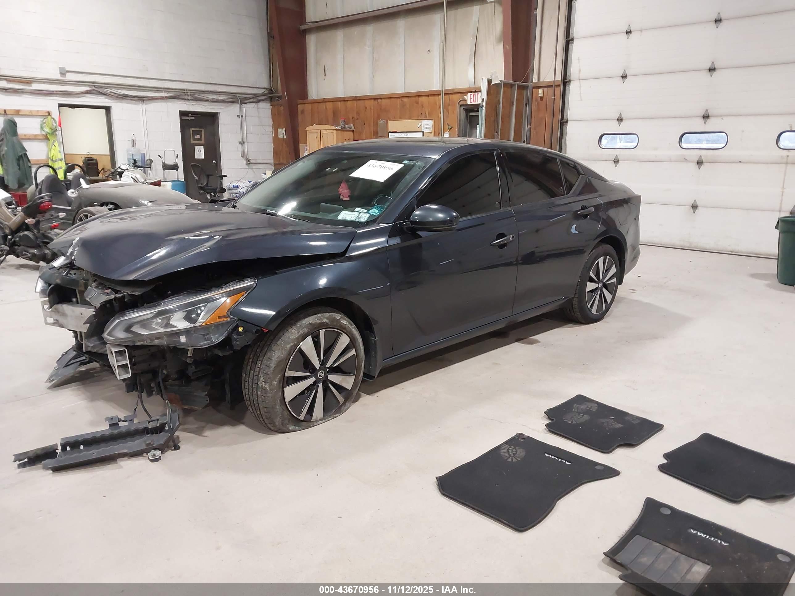 NISSAN ALTIMA image 2