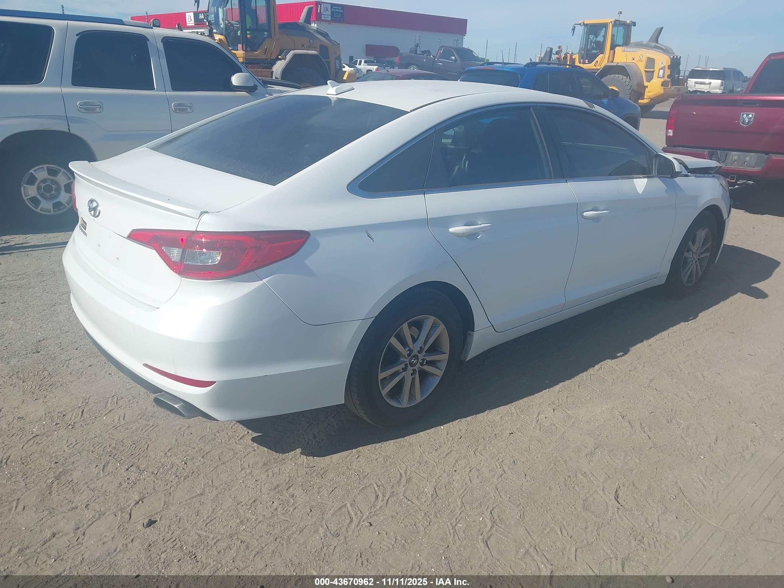 HYUNDAI SONATA image 4