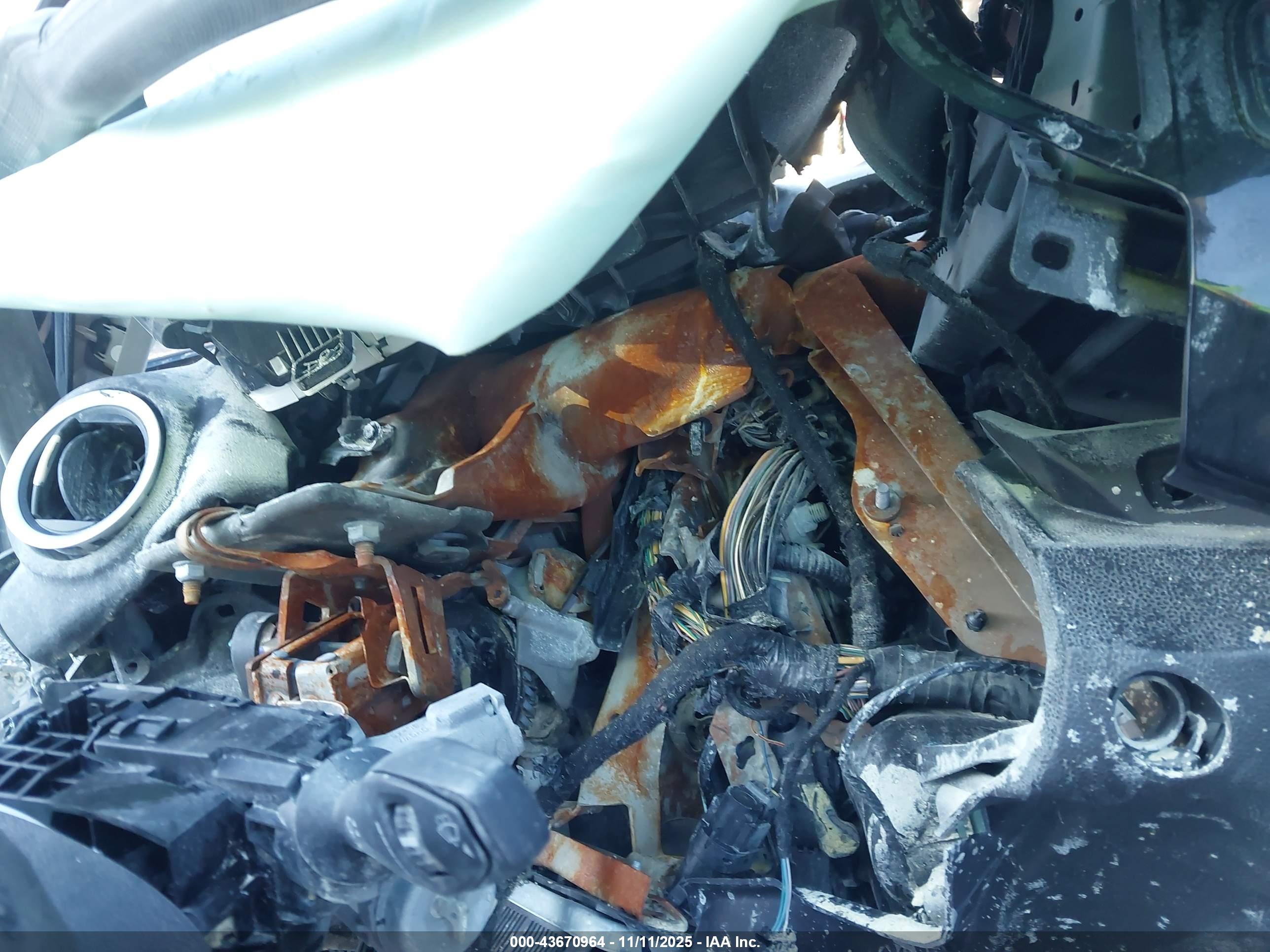 FORD FIESTA image 7