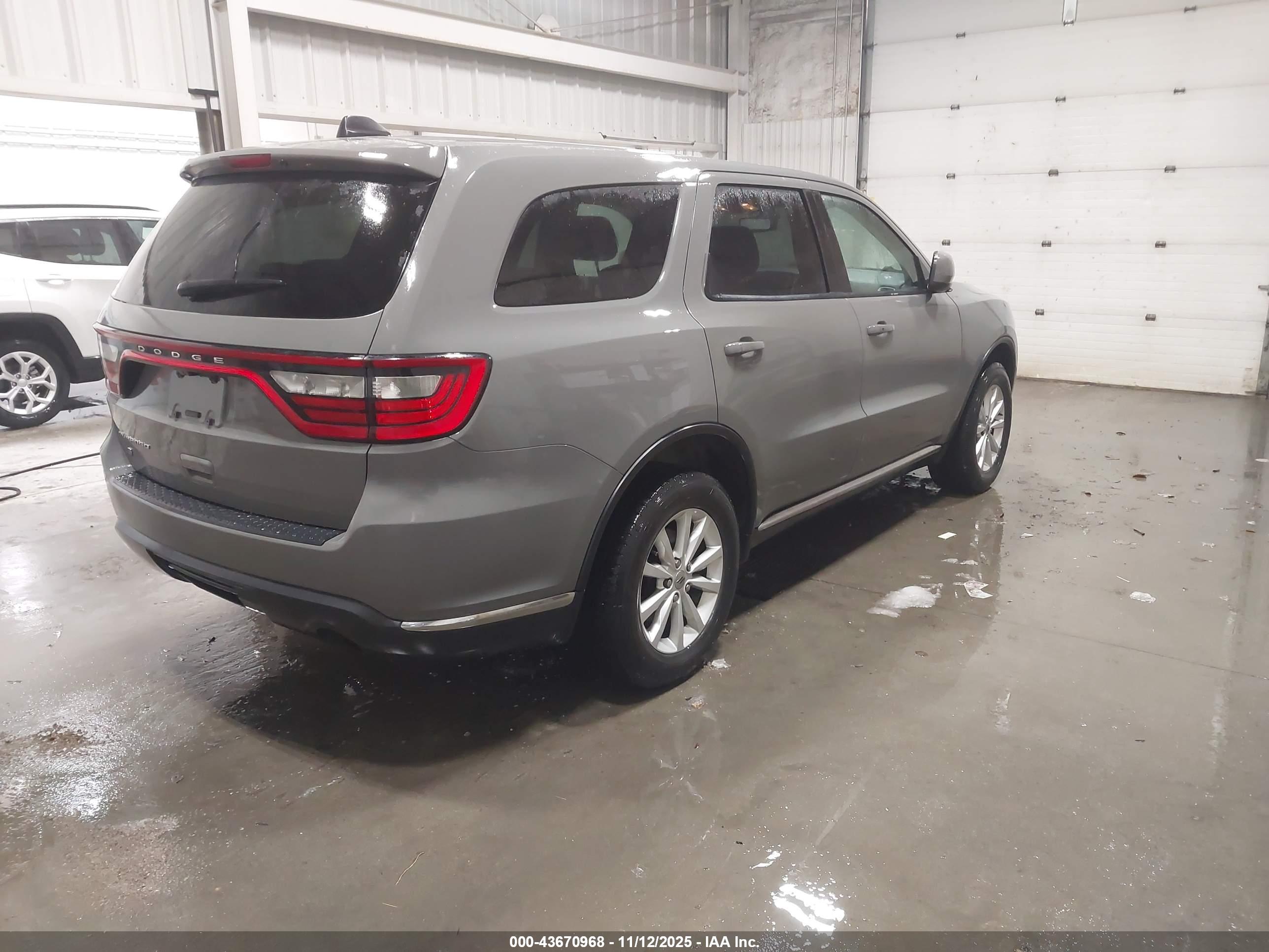 DODGE DURANGO image 4