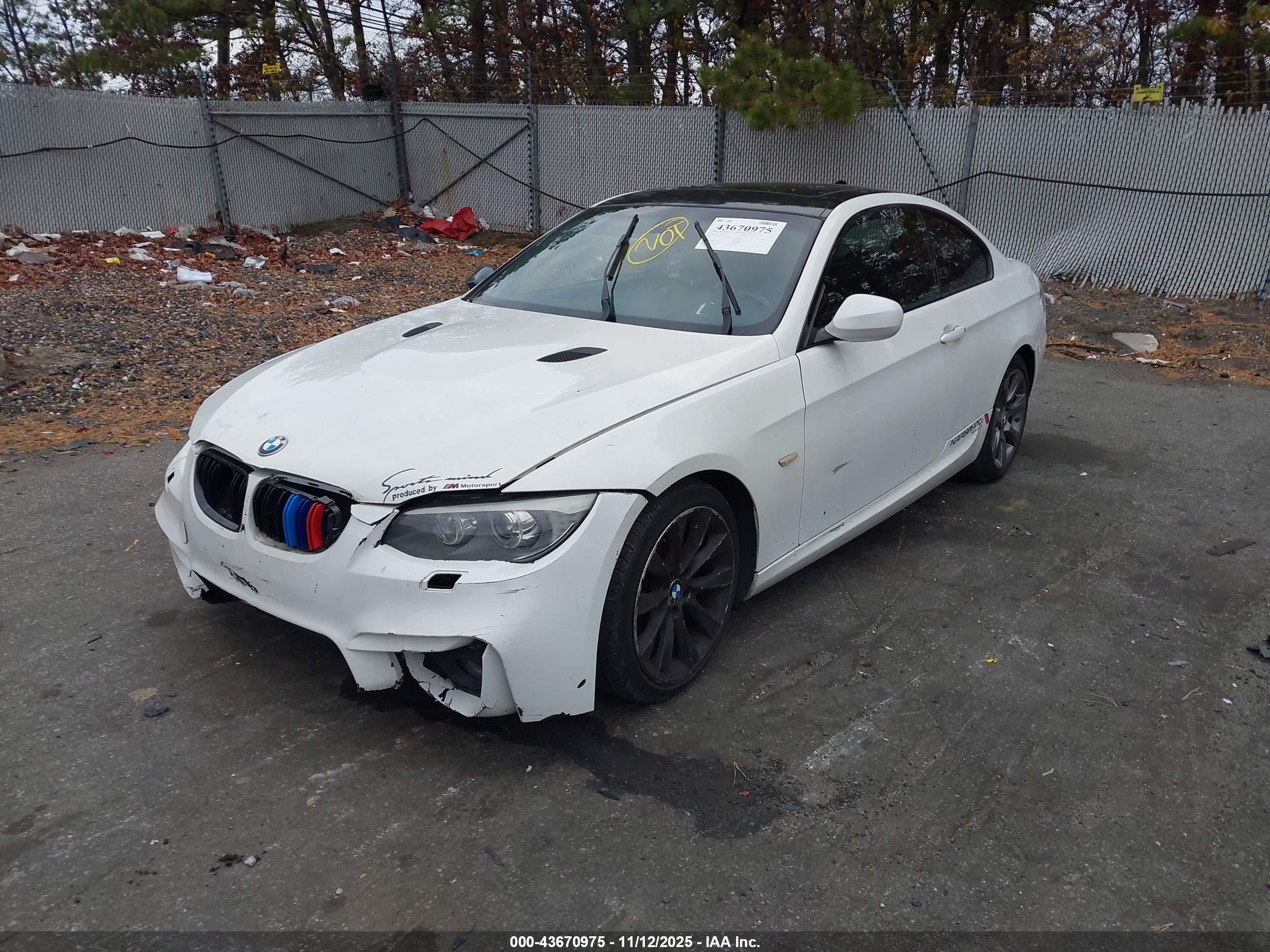 BMW 328I image 2