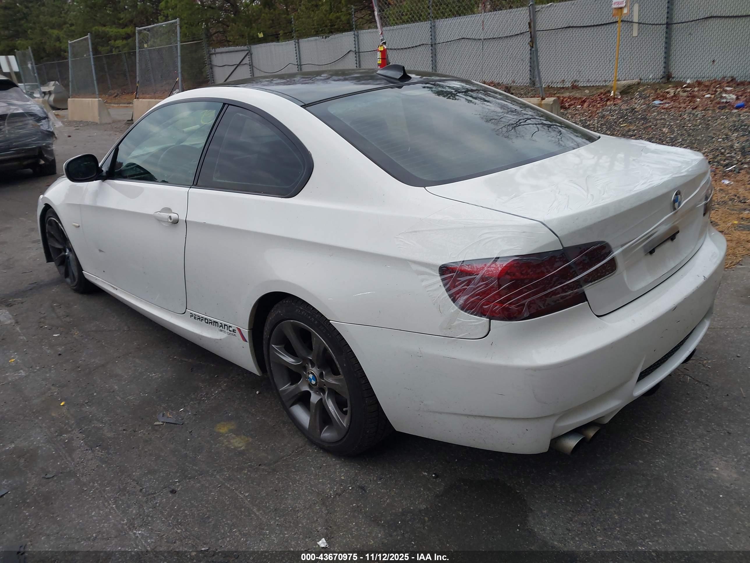 BMW 328I image 3