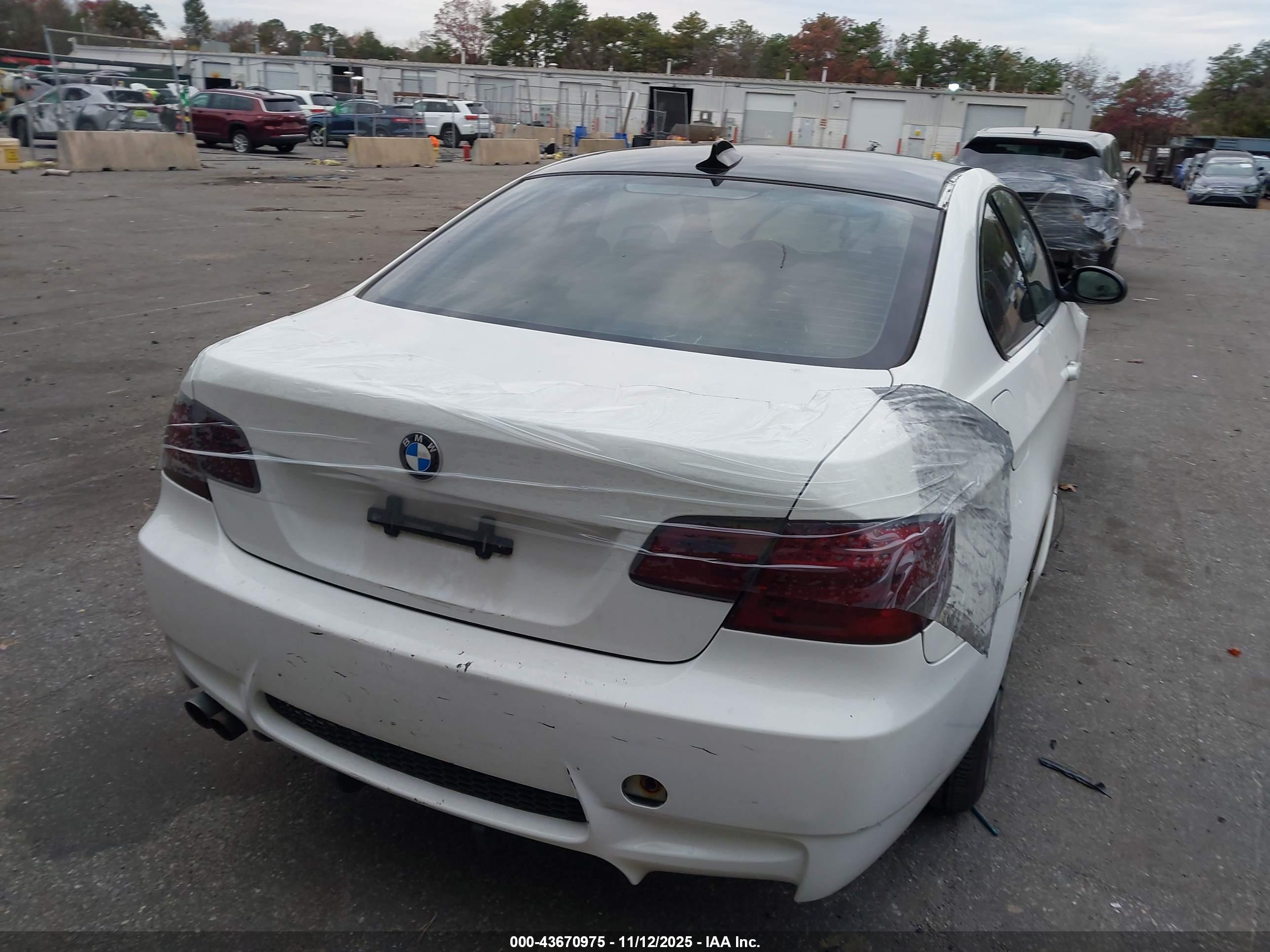 BMW 328I image 4
