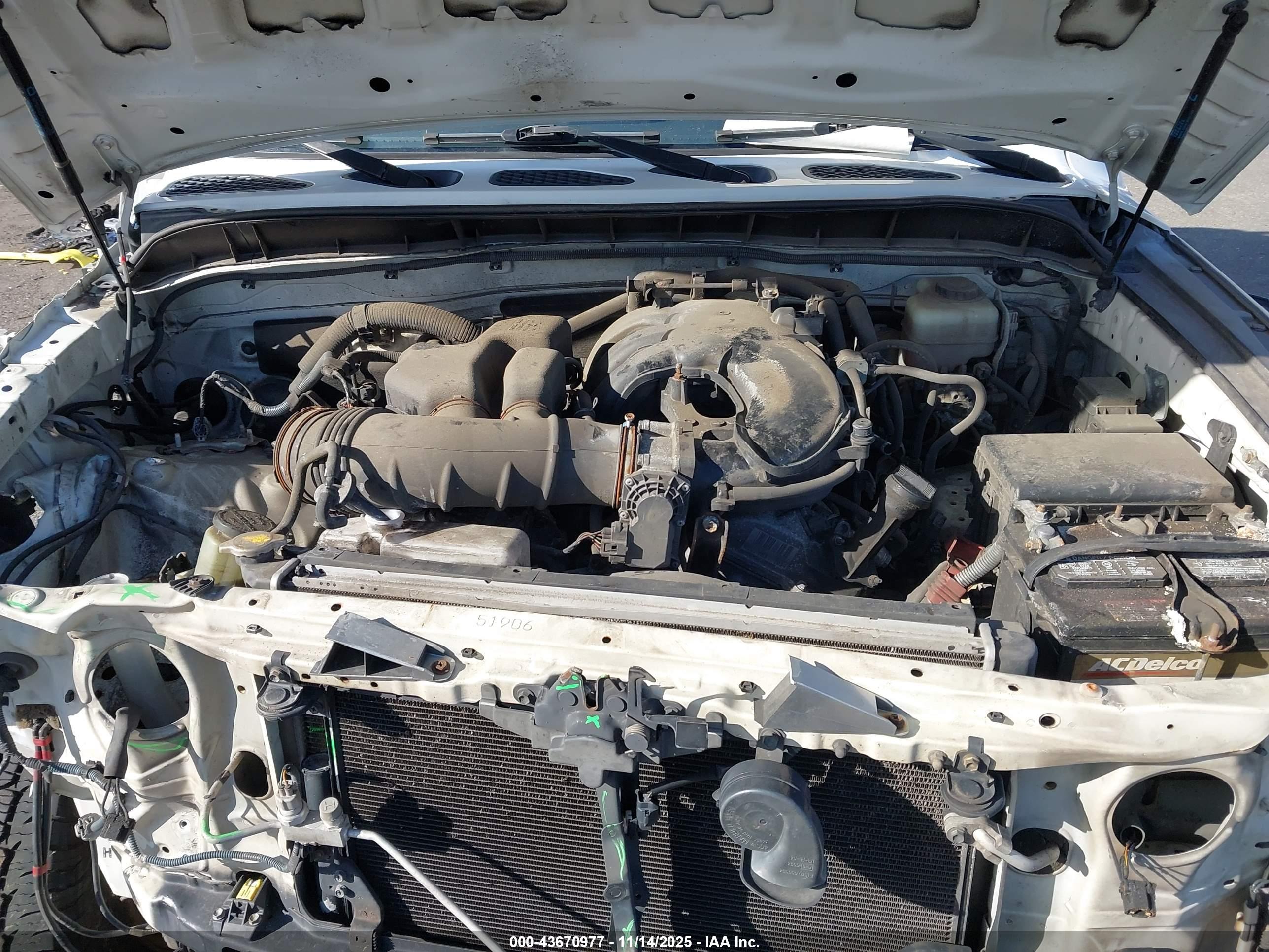 TOYOTA FJ image 10