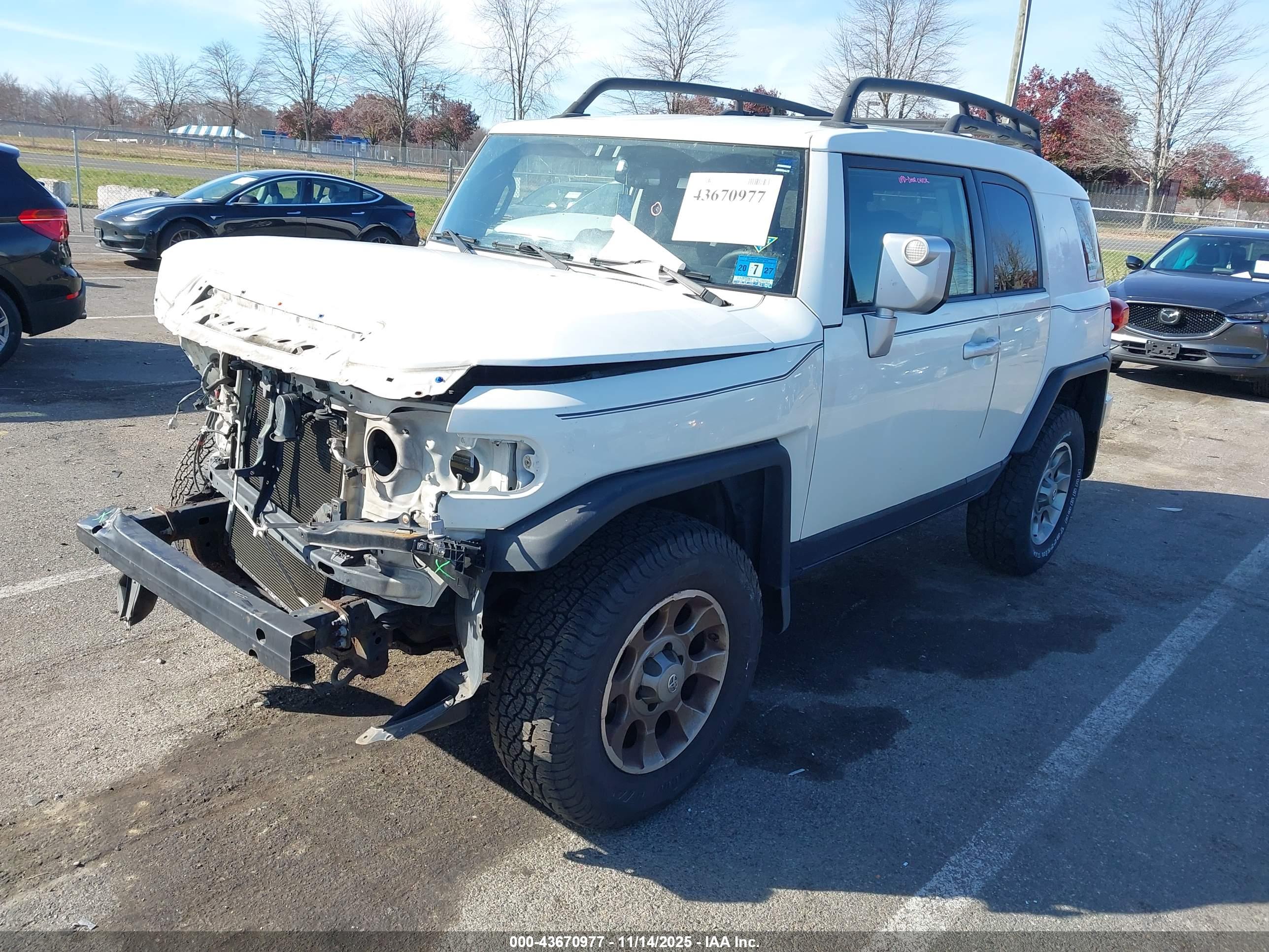 TOYOTA FJ image 2