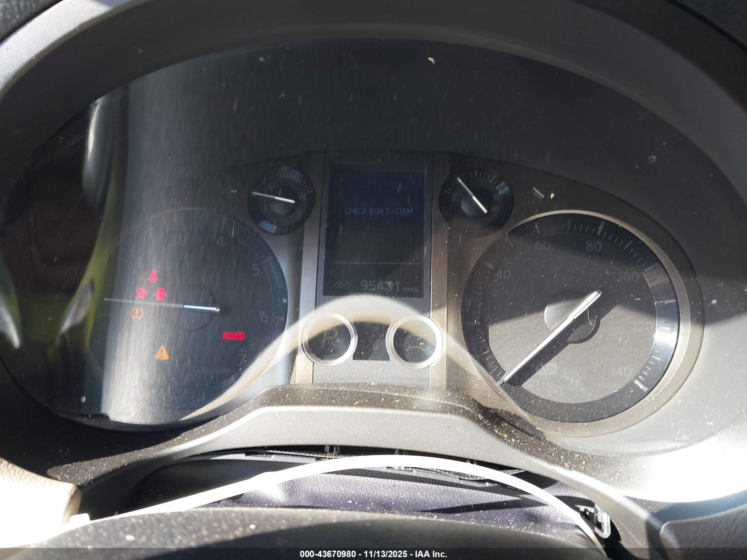 LEXUS GX image 7