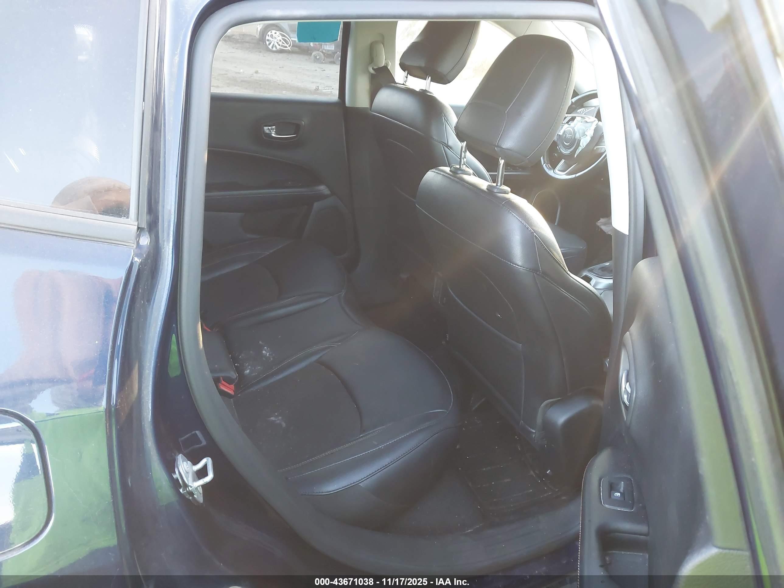 JEEP COMPASS image 8