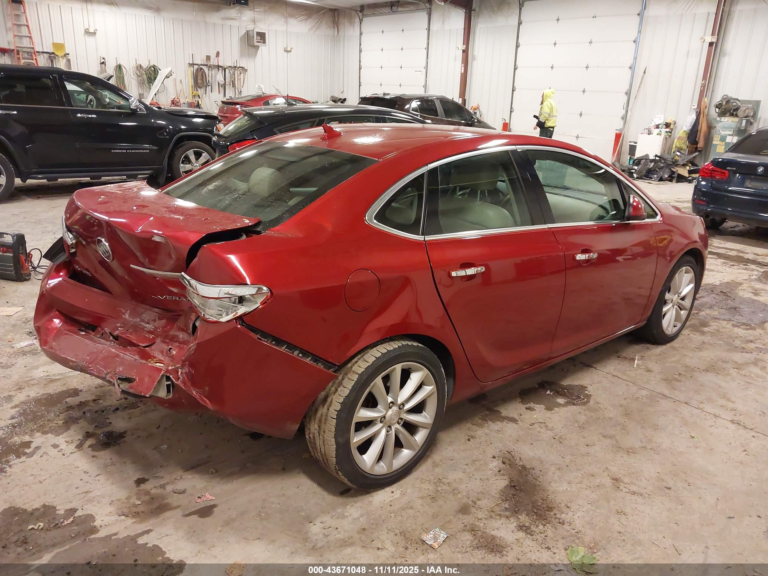 BUICK VERANO image 4