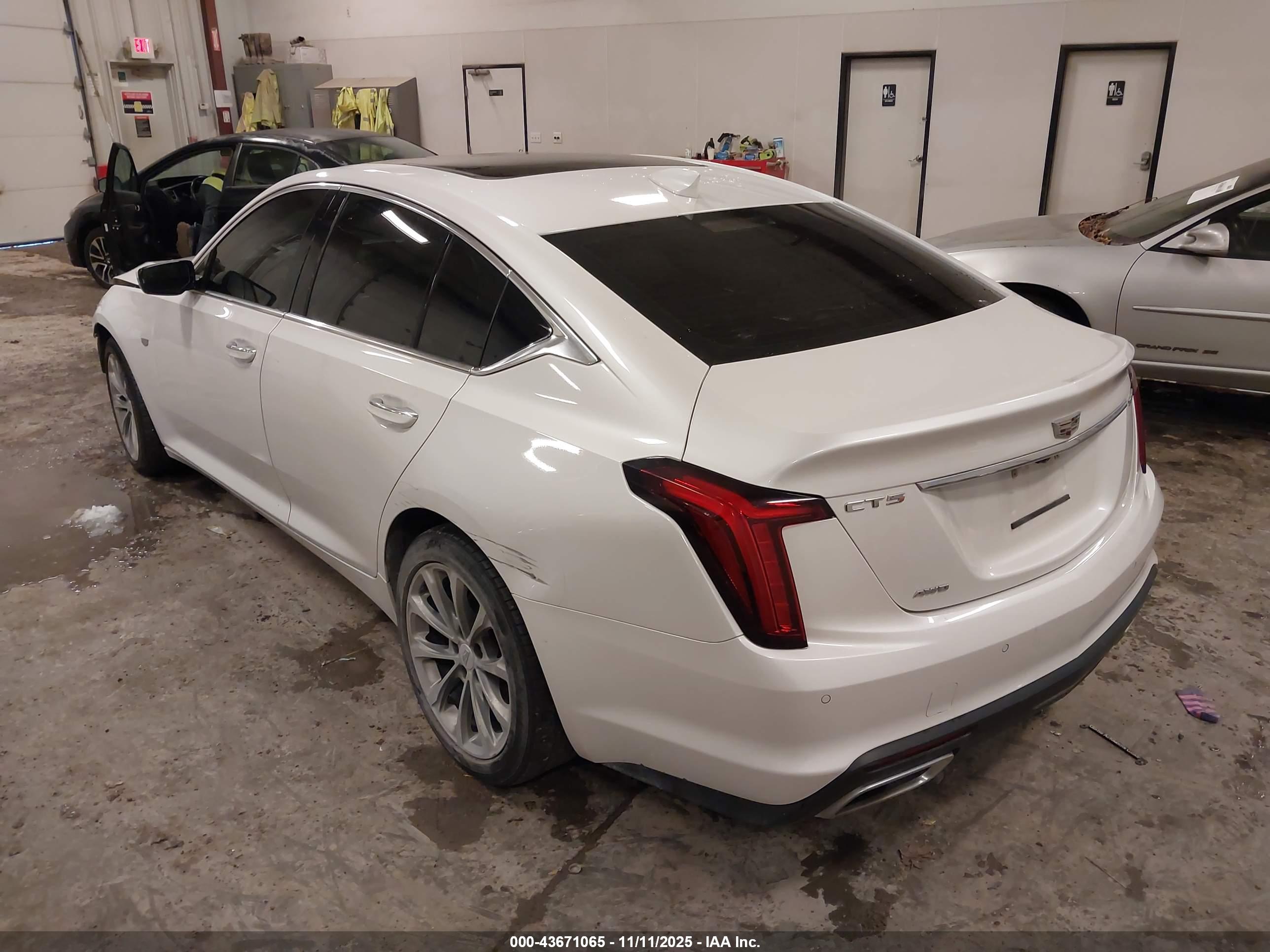 CADILLAC CT5 image 3