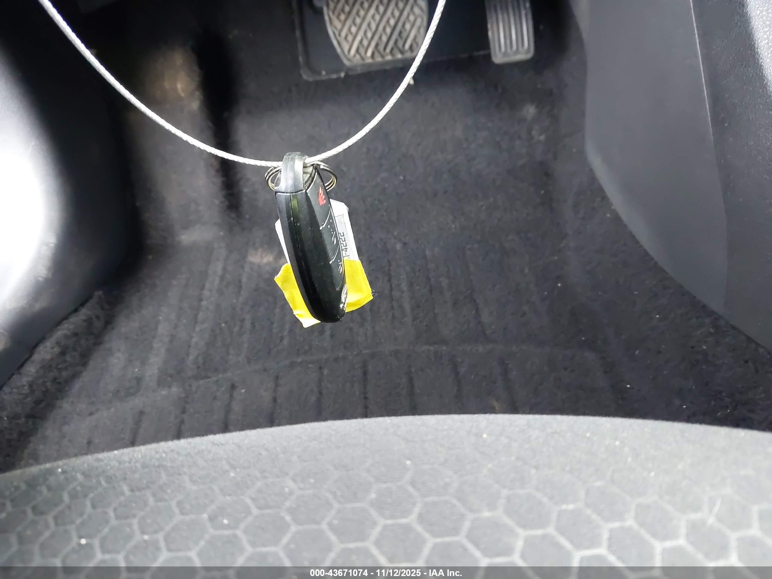 NISSAN JUKE image 11