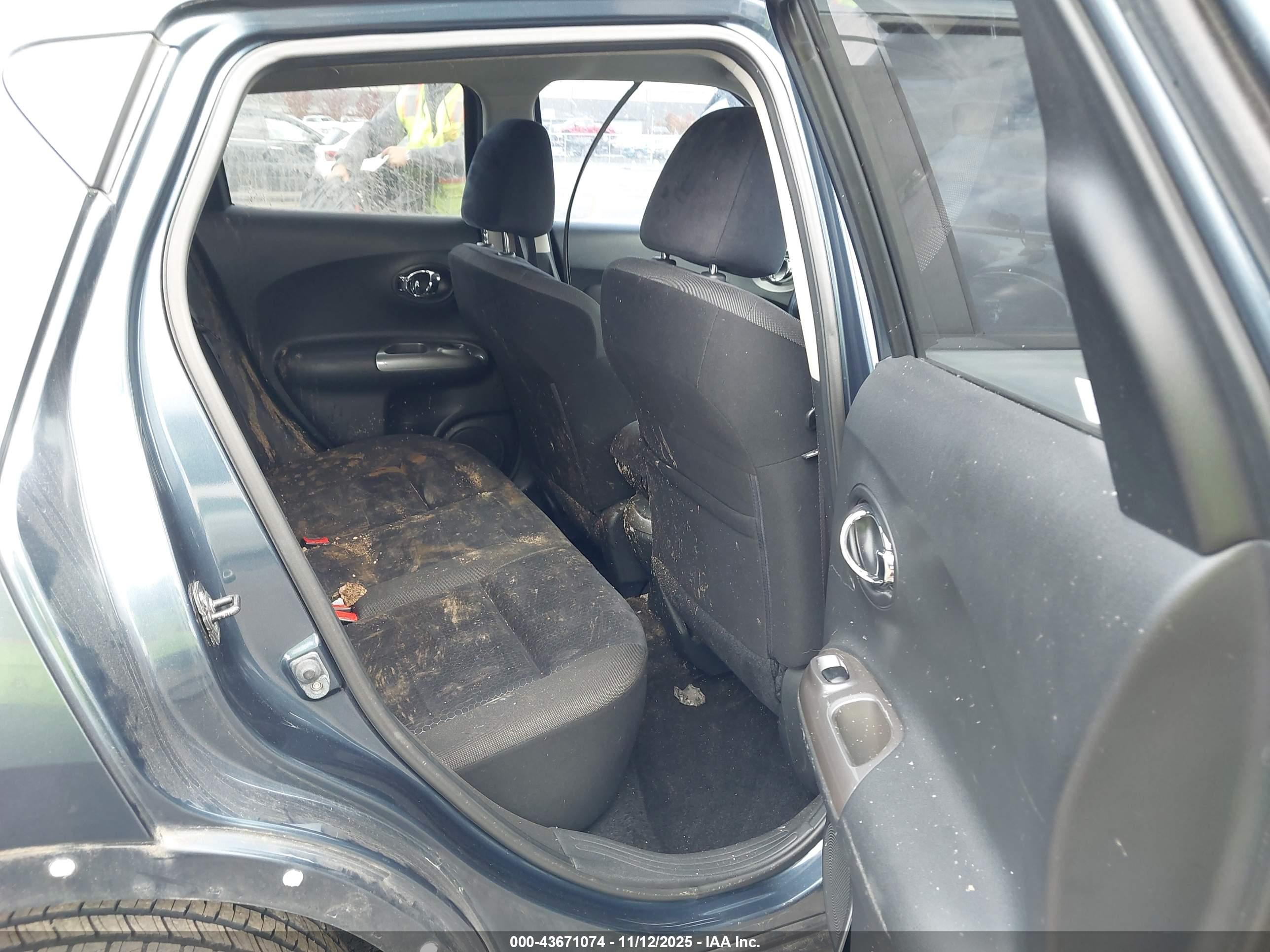 NISSAN JUKE image 8
