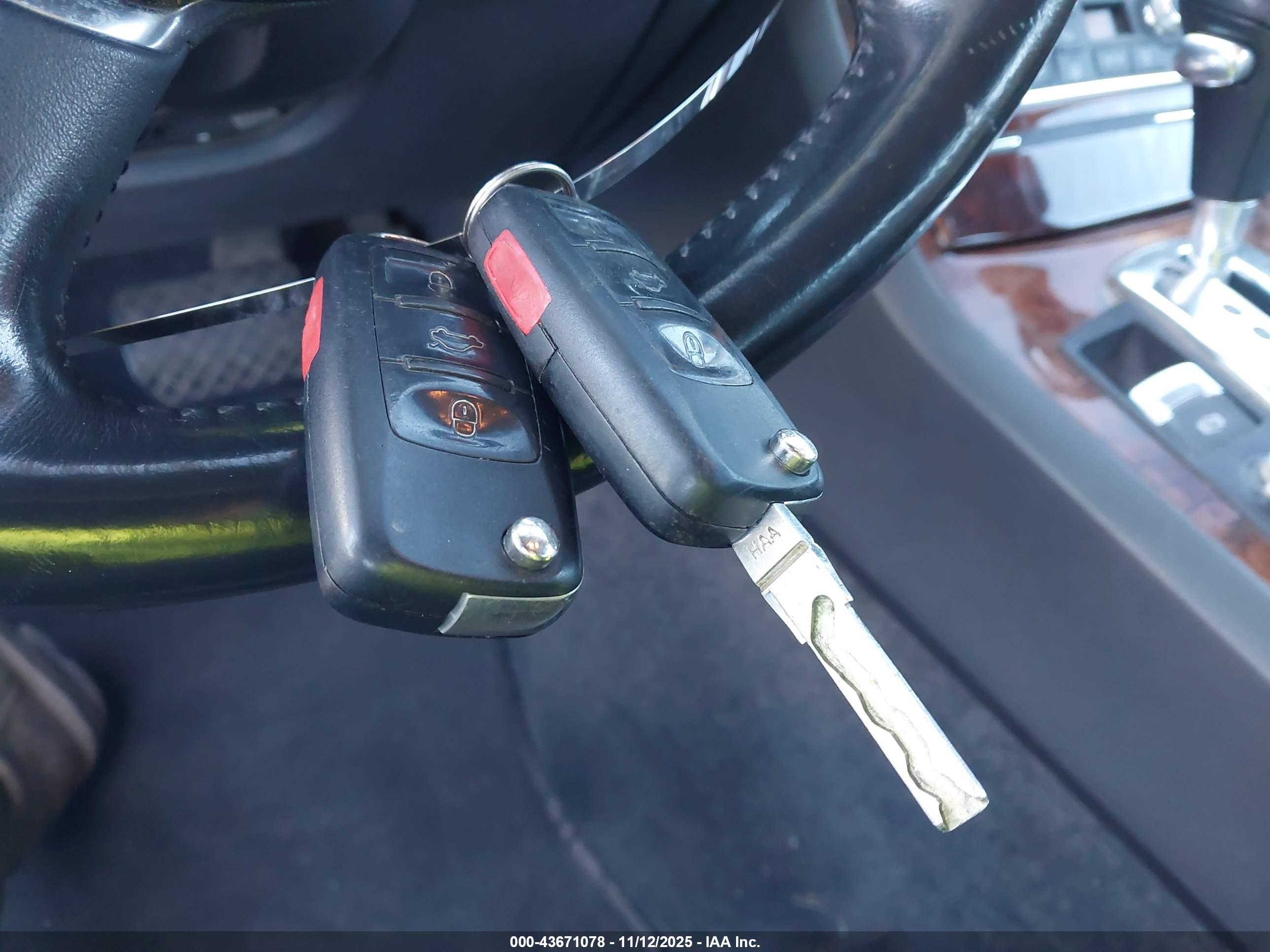 AUDI A8 image 11