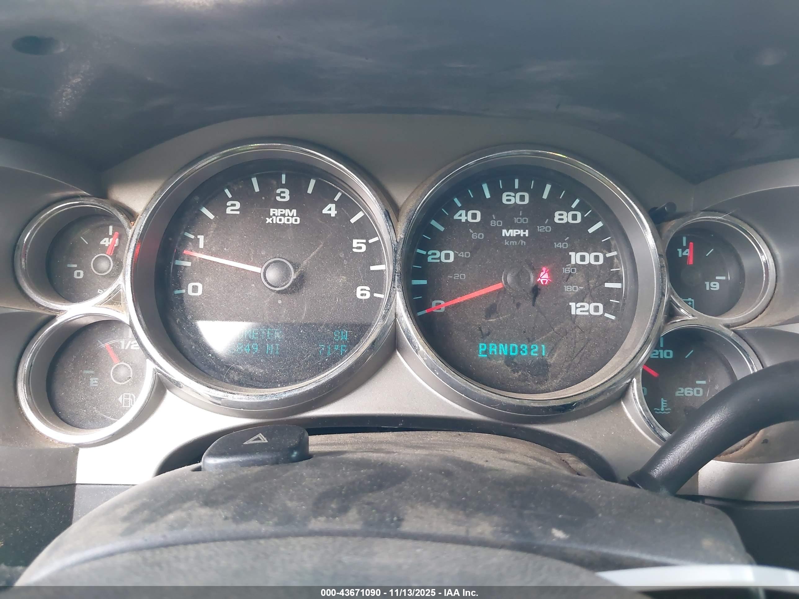 CHEVROLET SILVERADO image 7