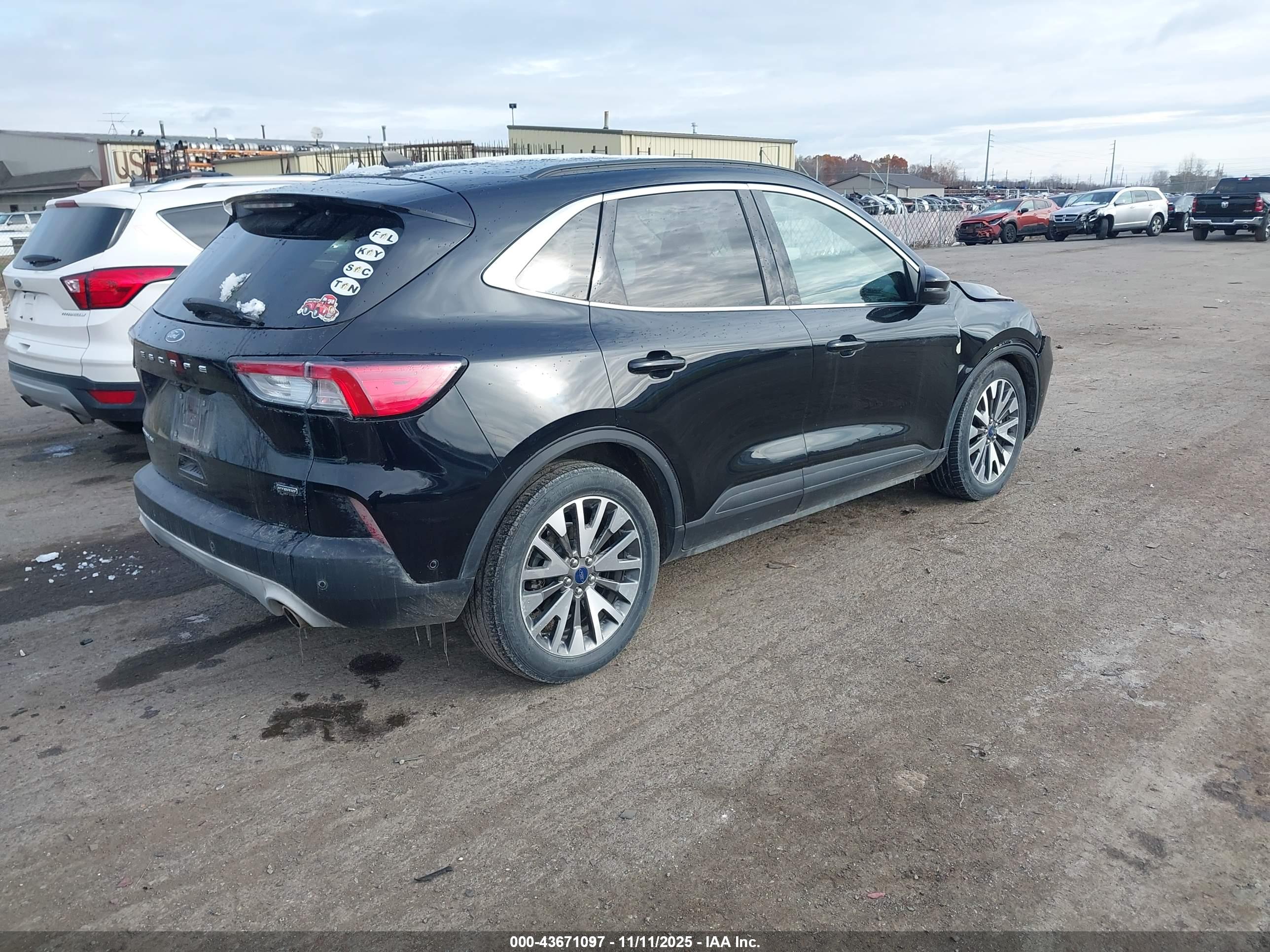 FORD ESCAPE image 4