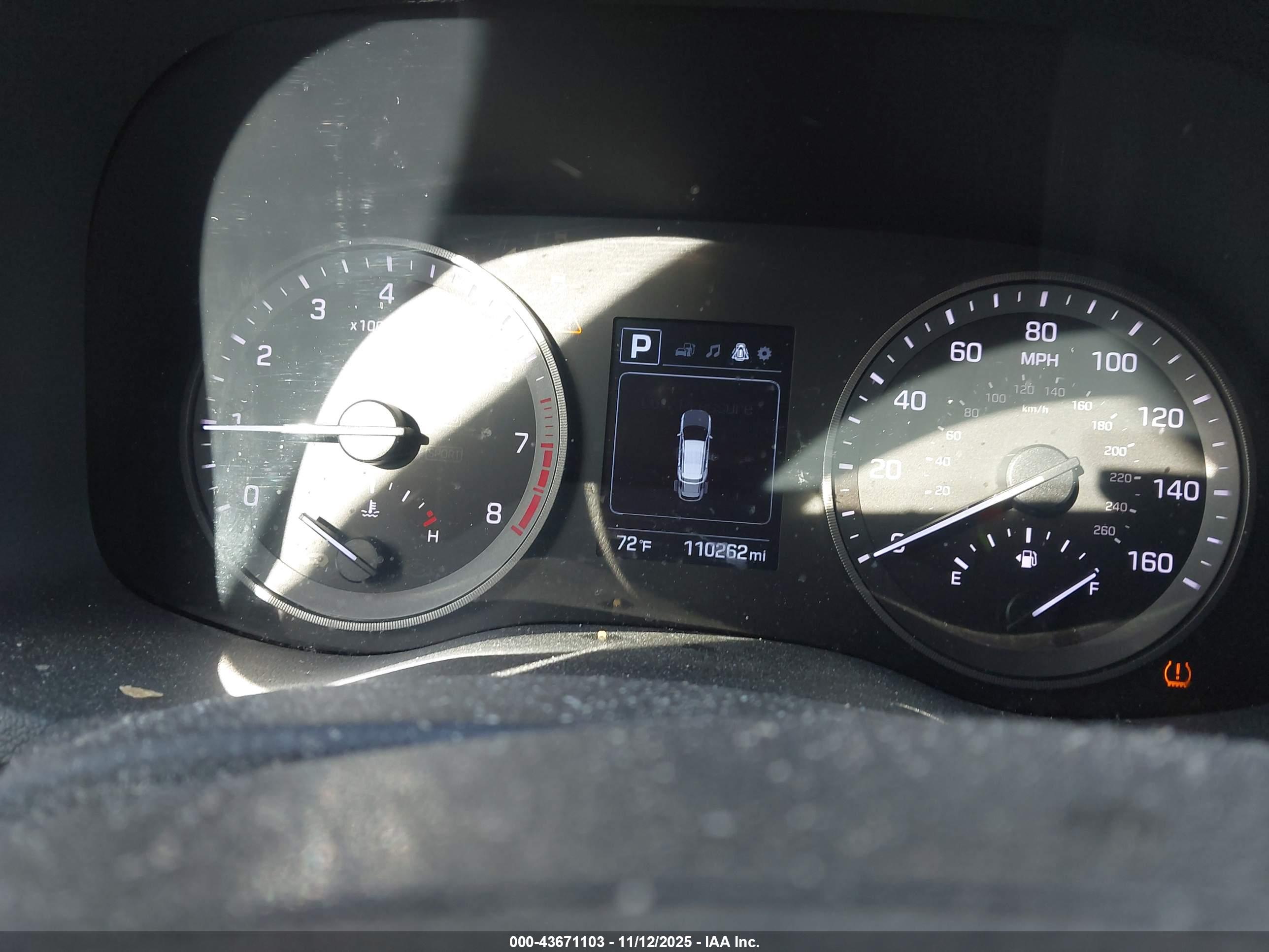 HYUNDAI TUCSON image 7