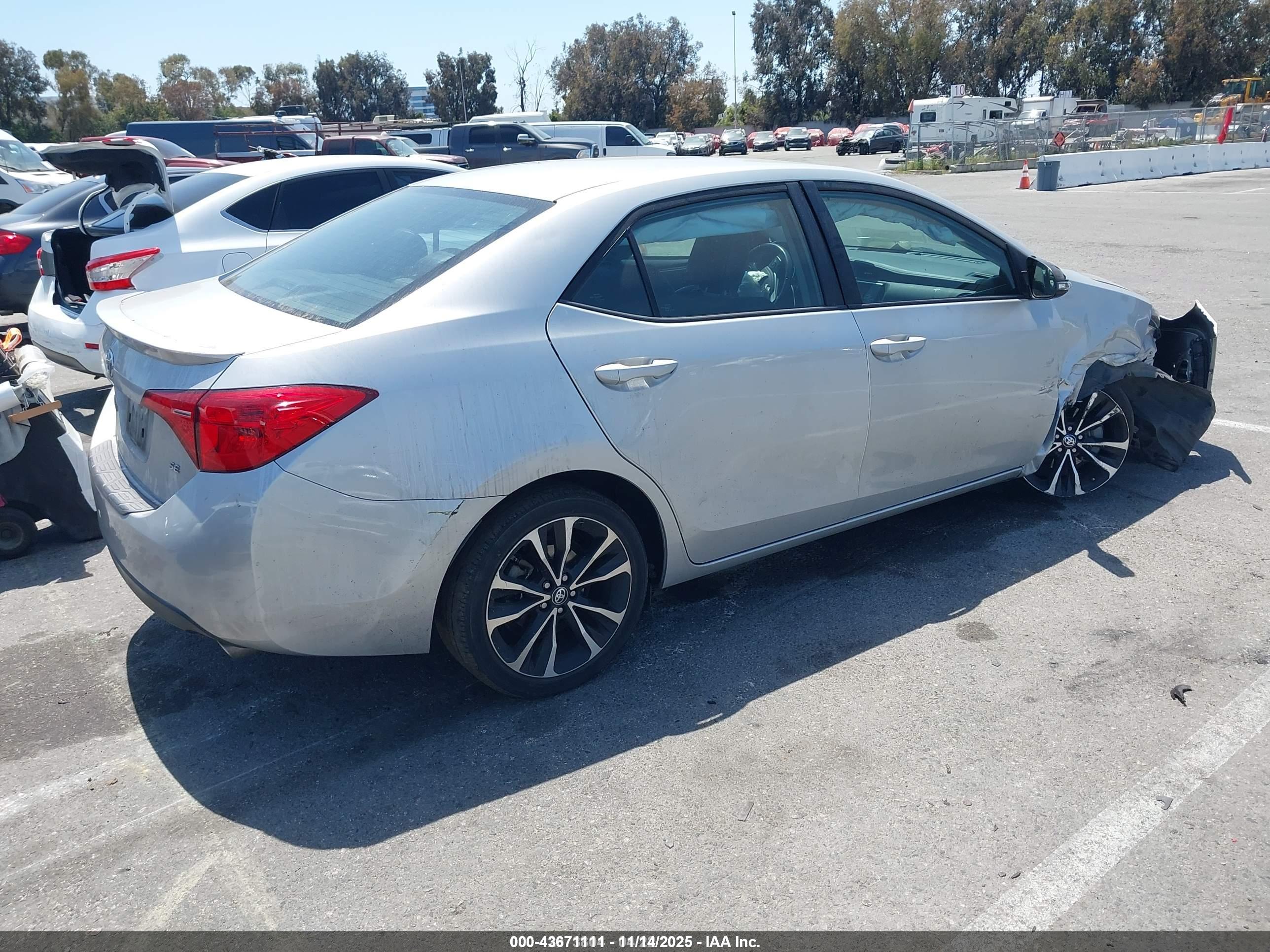 TOYOTA COROLLA image 4