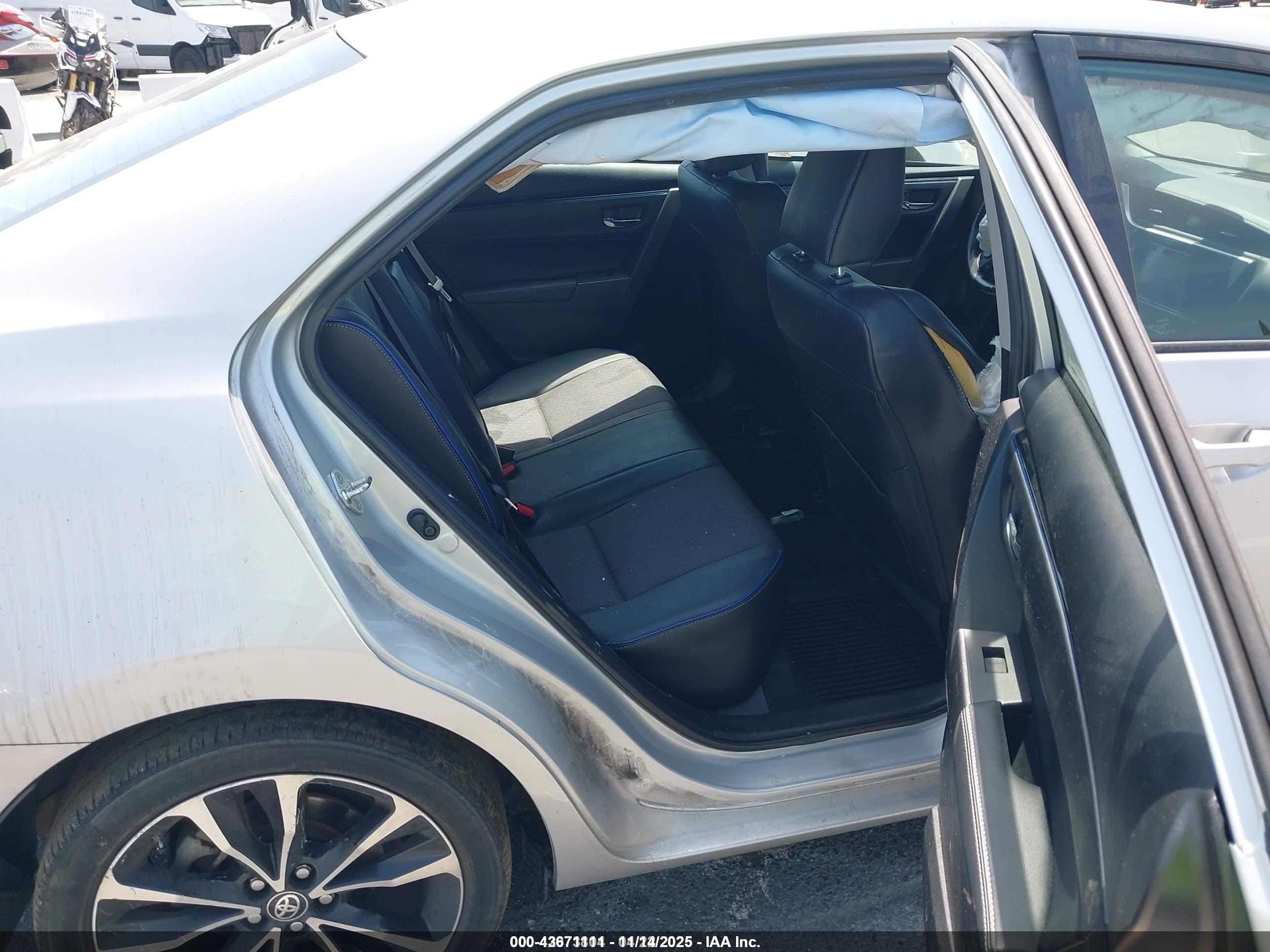 TOYOTA COROLLA image 8