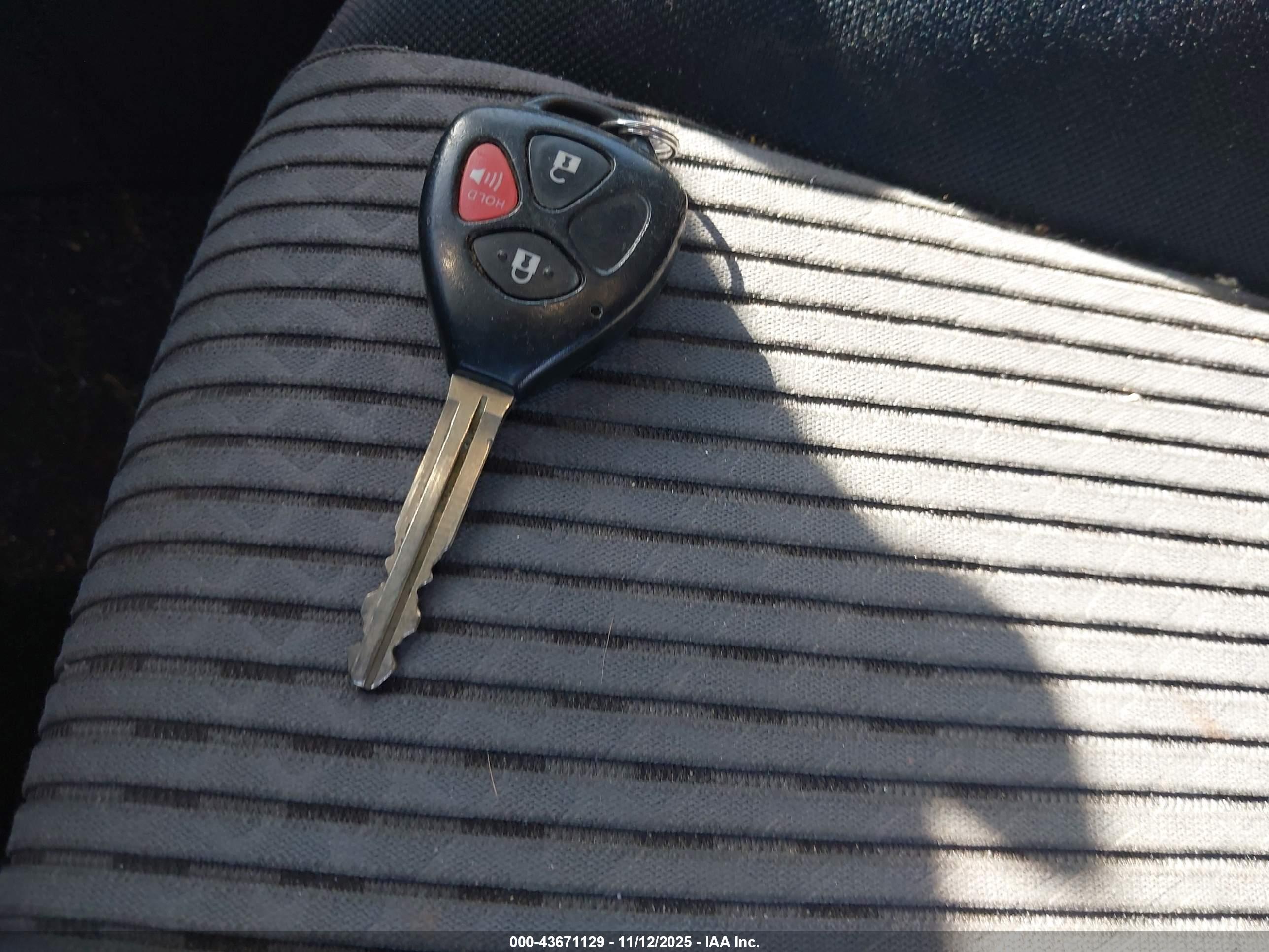 TOYOTA 4RUNNER image 11