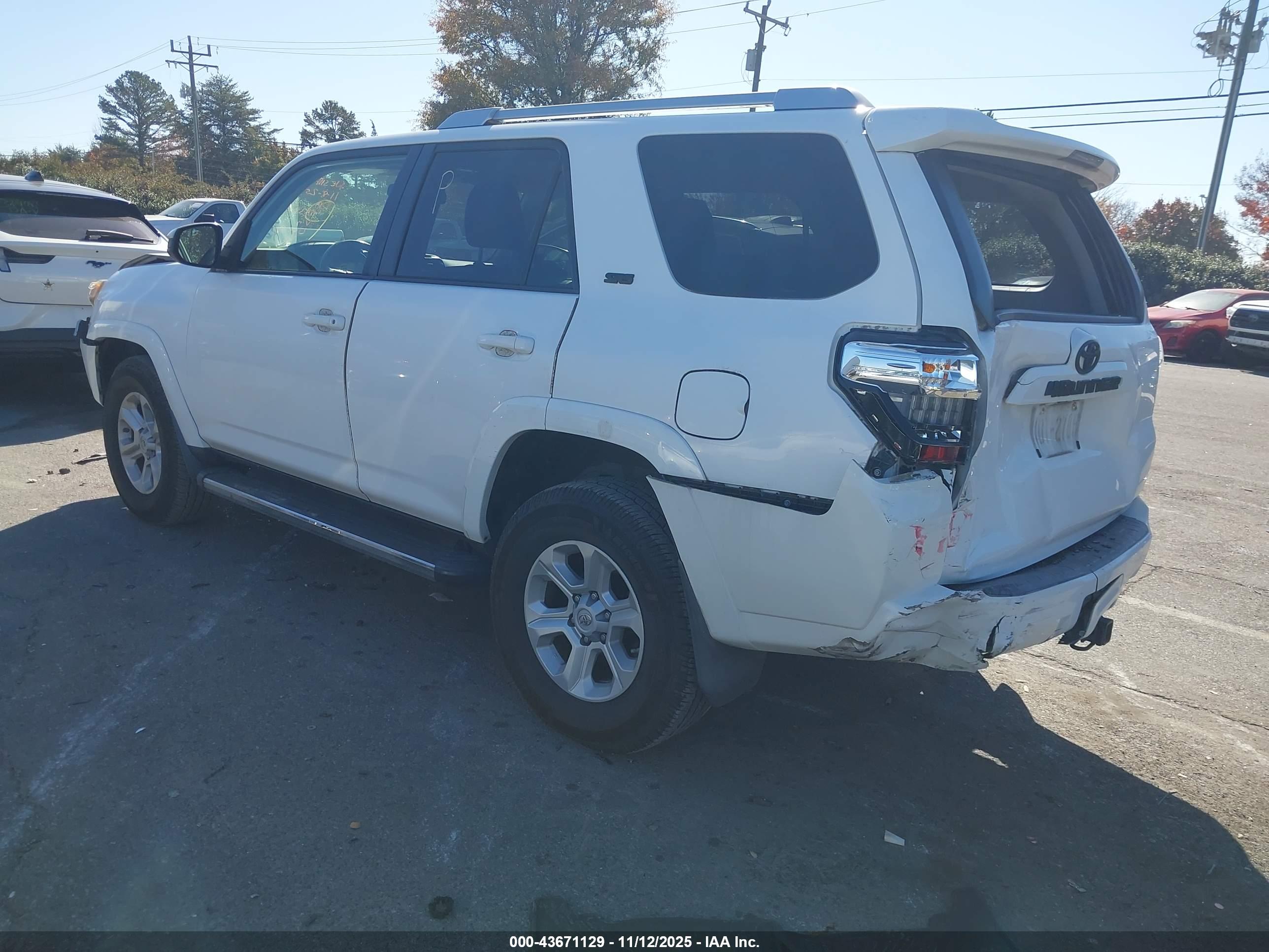 TOYOTA 4RUNNER image 3