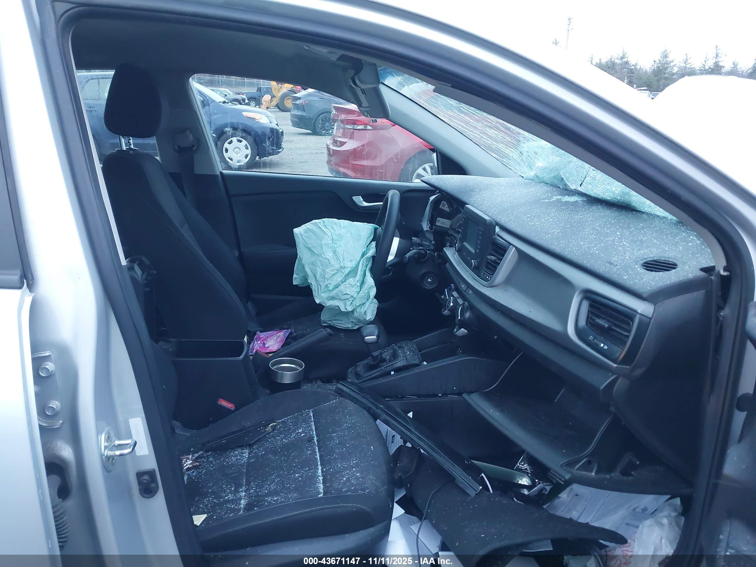 KIA RIO image 5