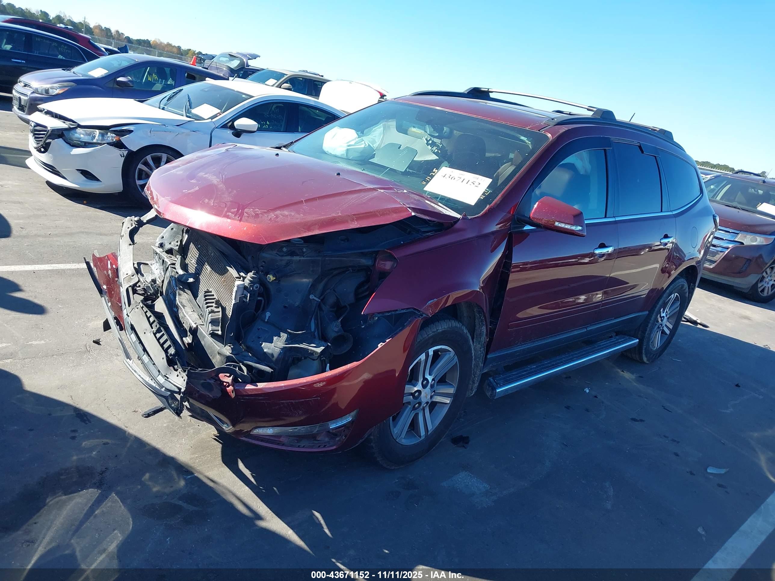CHEVROLET TRAVERSE image 2