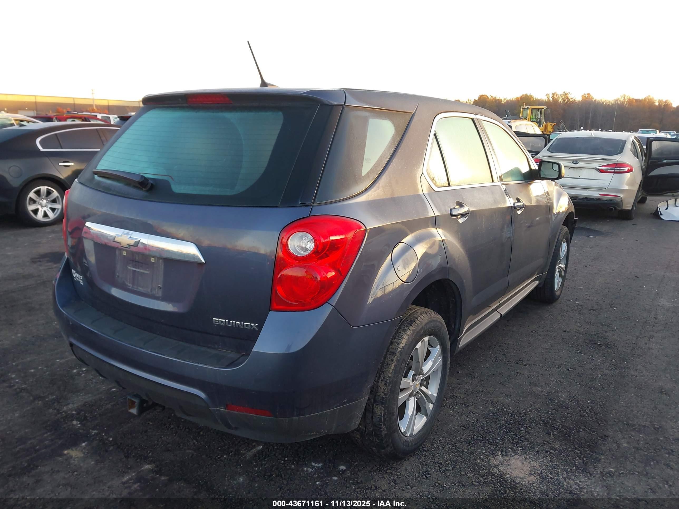 CHEVROLET EQUINOX image 4