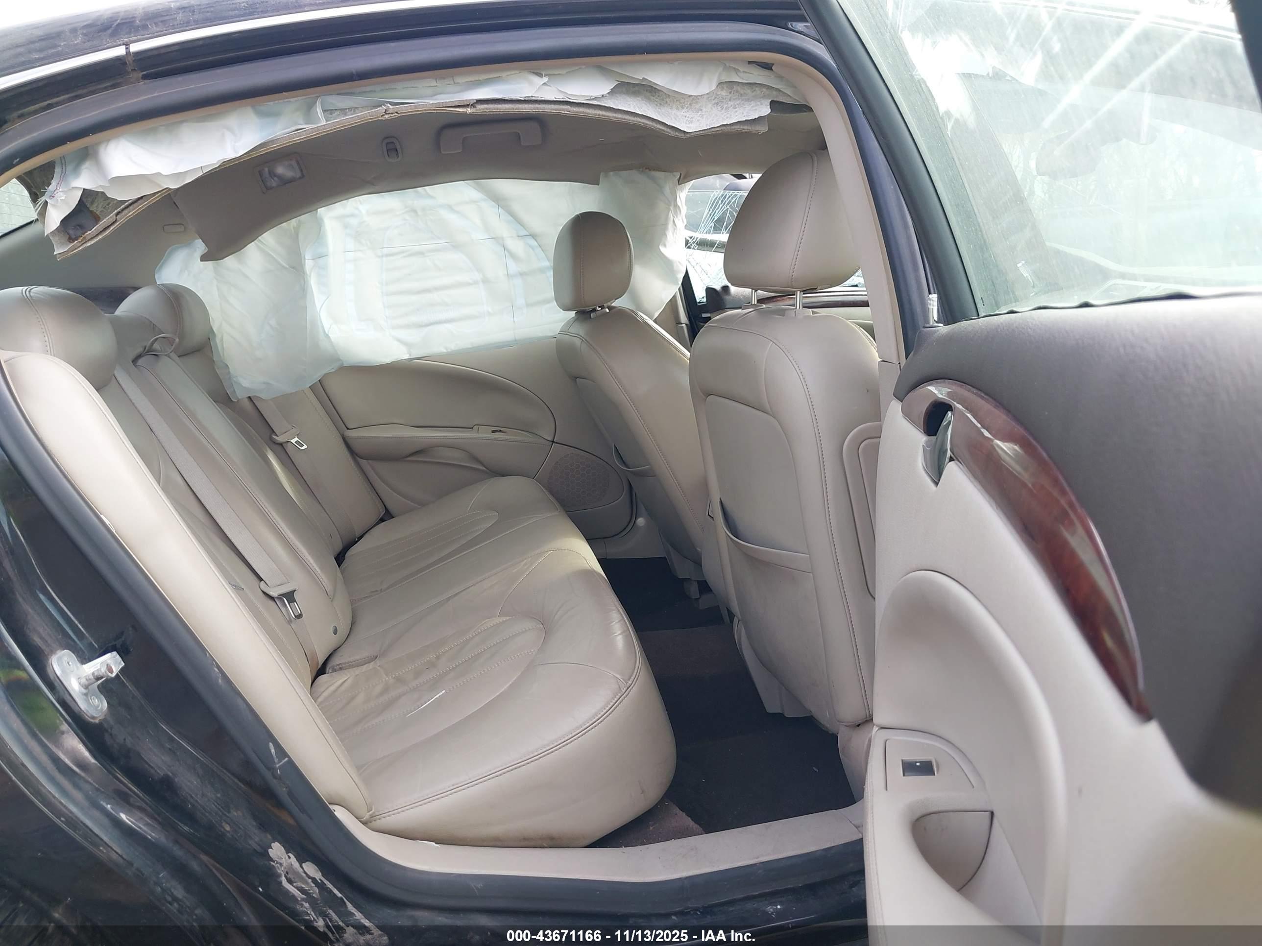 BUICK LUCERNE image 8