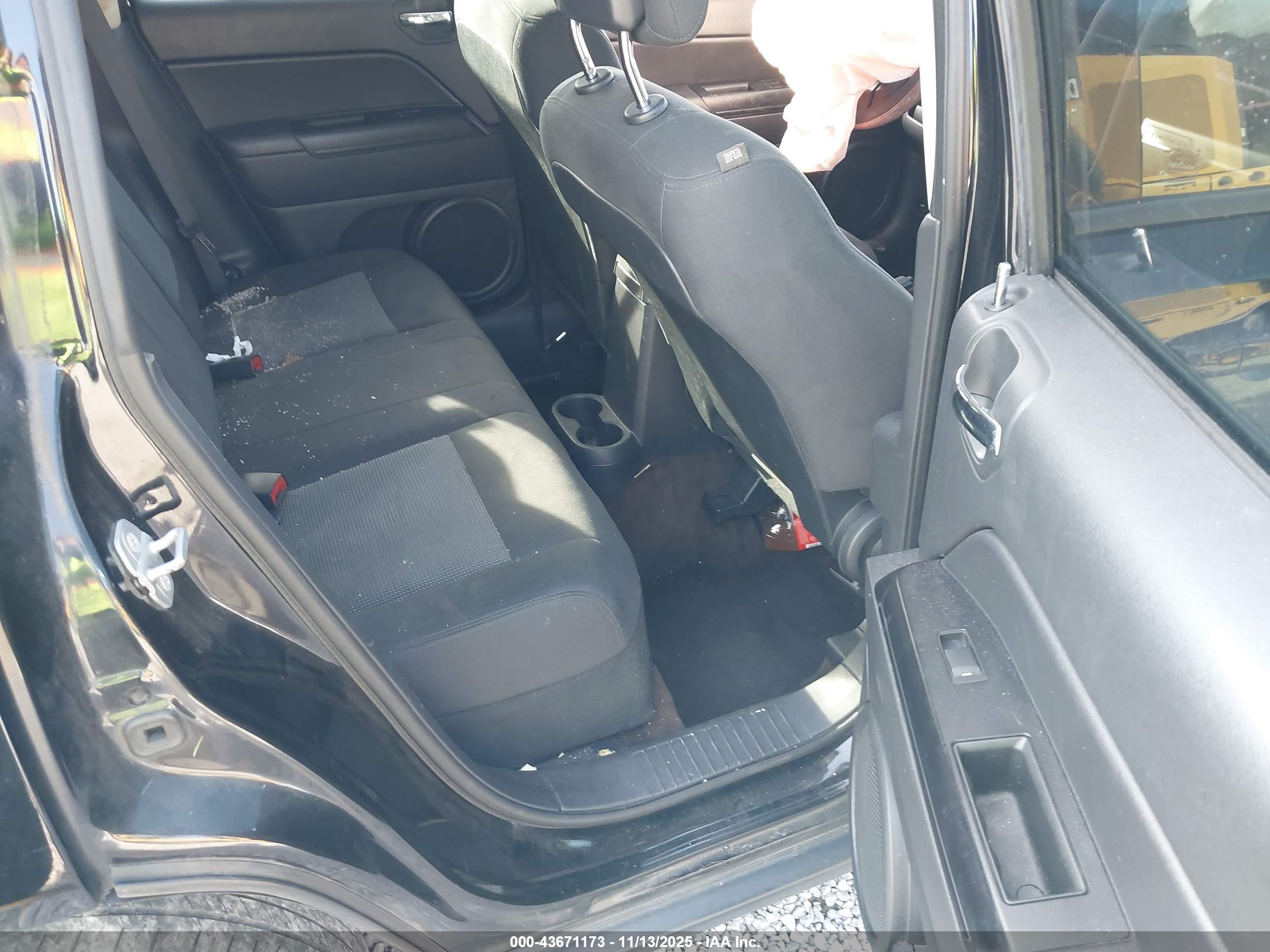 JEEP COMPASS image 8