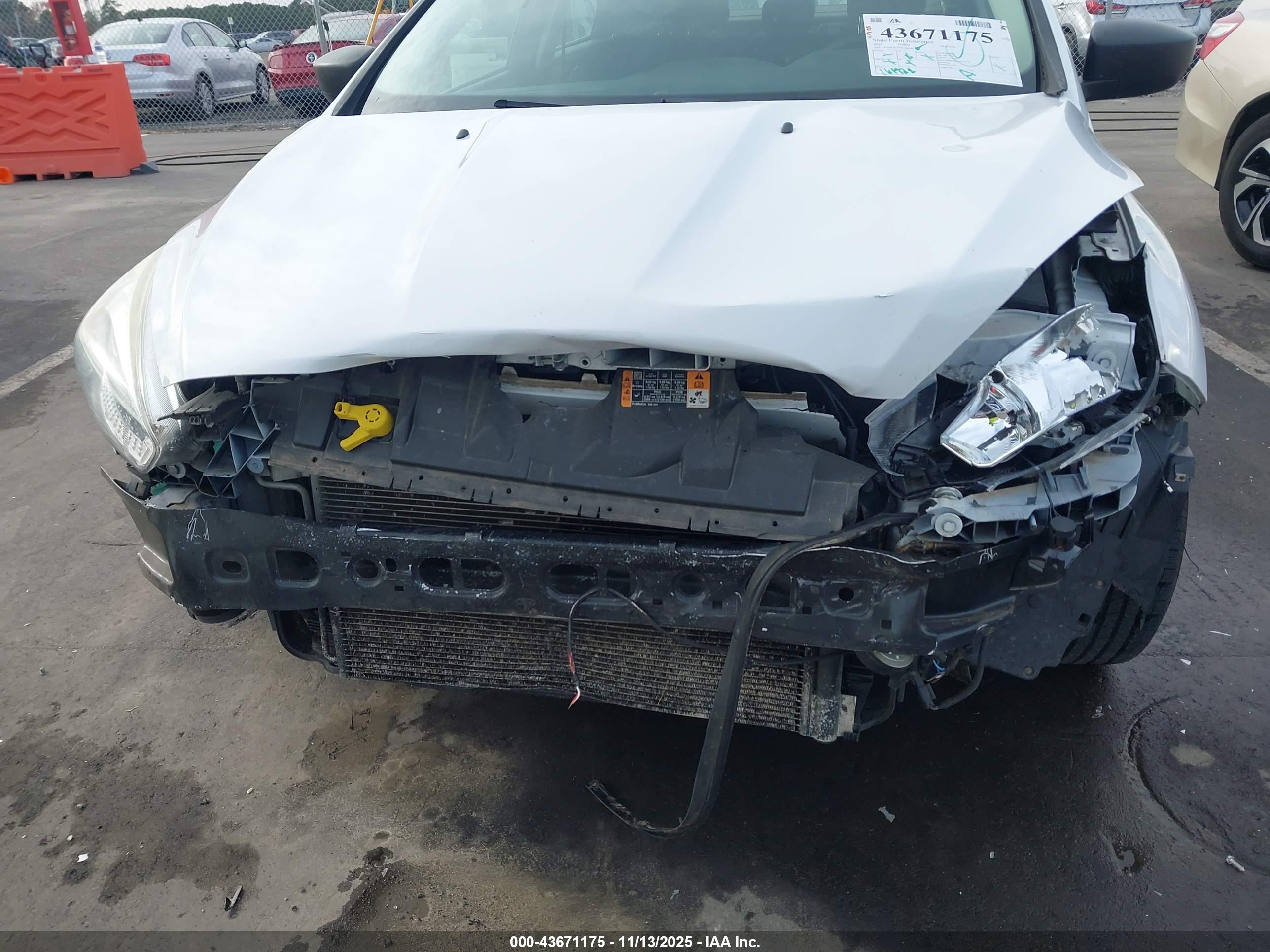 FORD FOCUS image 6