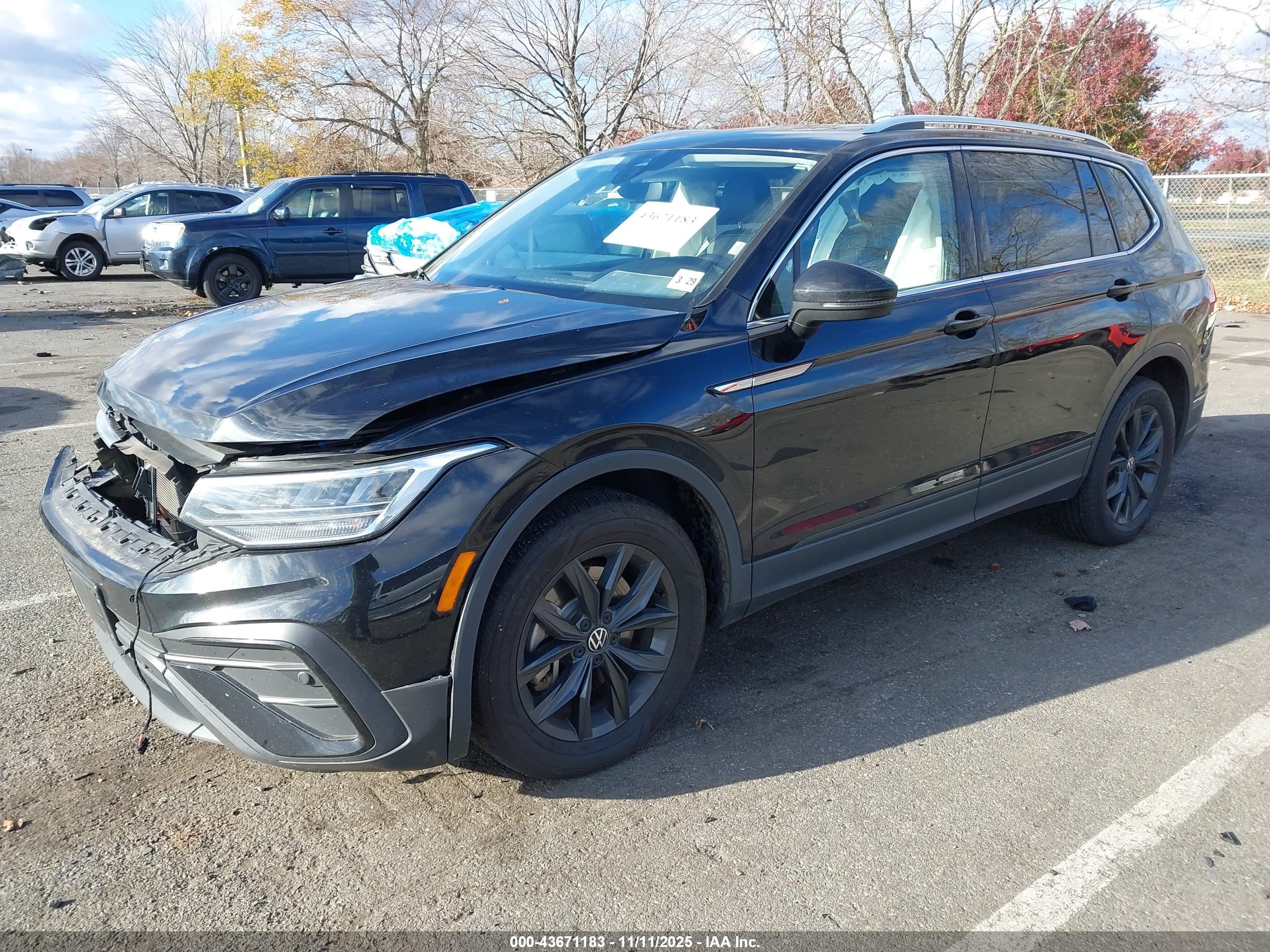 VOLKSWAGEN TIGUAN image 2