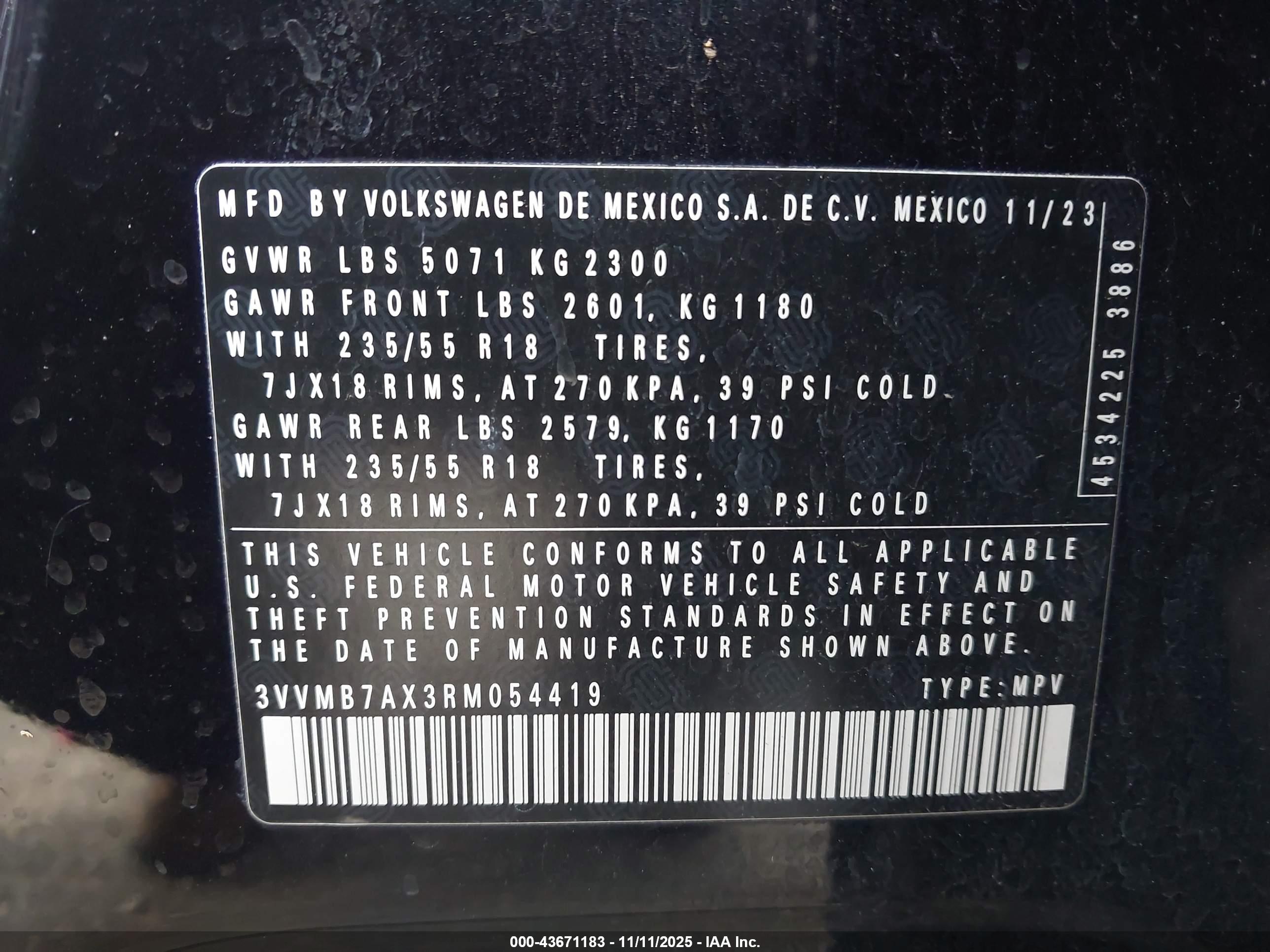 VOLKSWAGEN TIGUAN image 9
