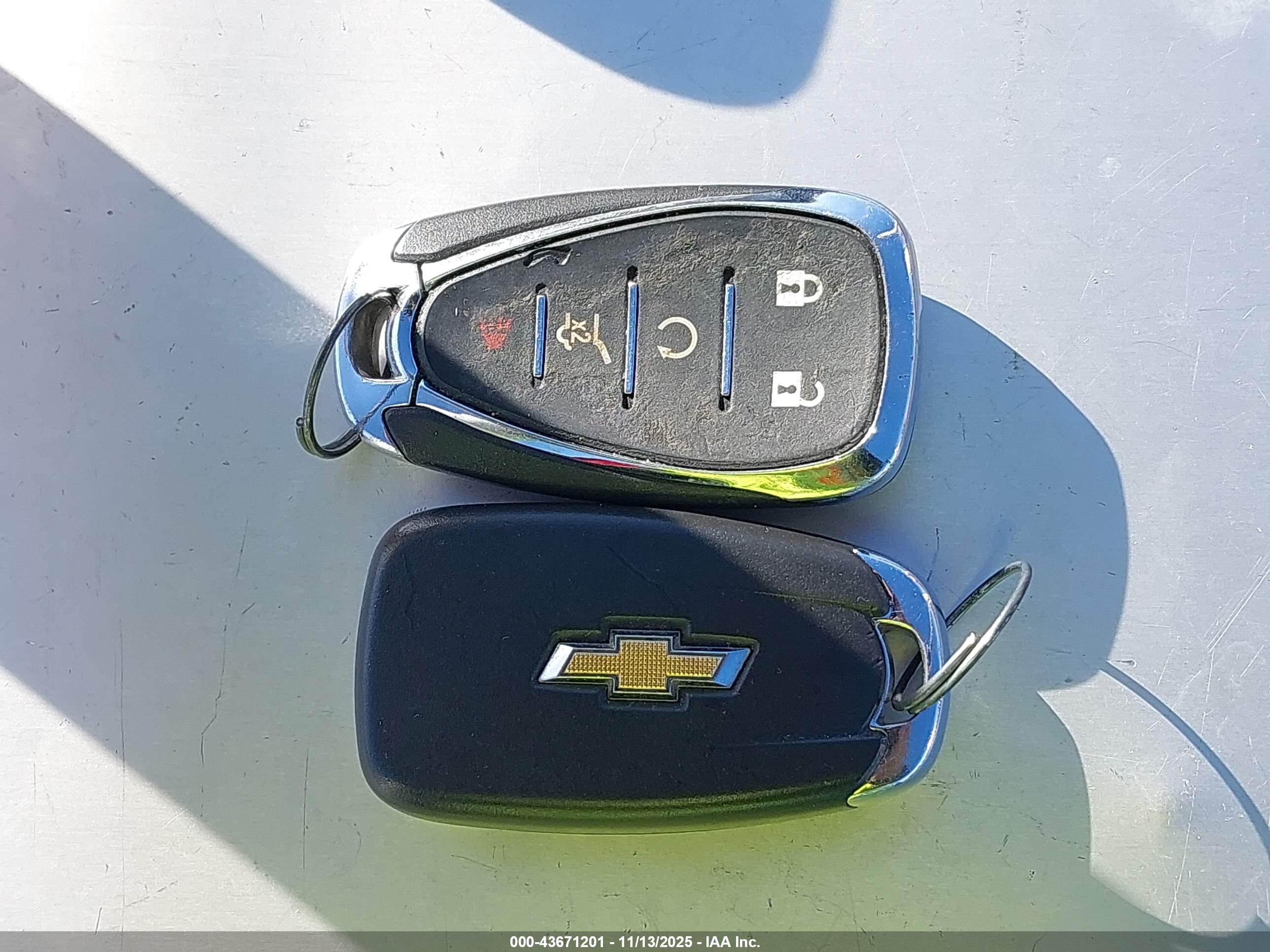 CHEVROLET TRAVERSE image 11
