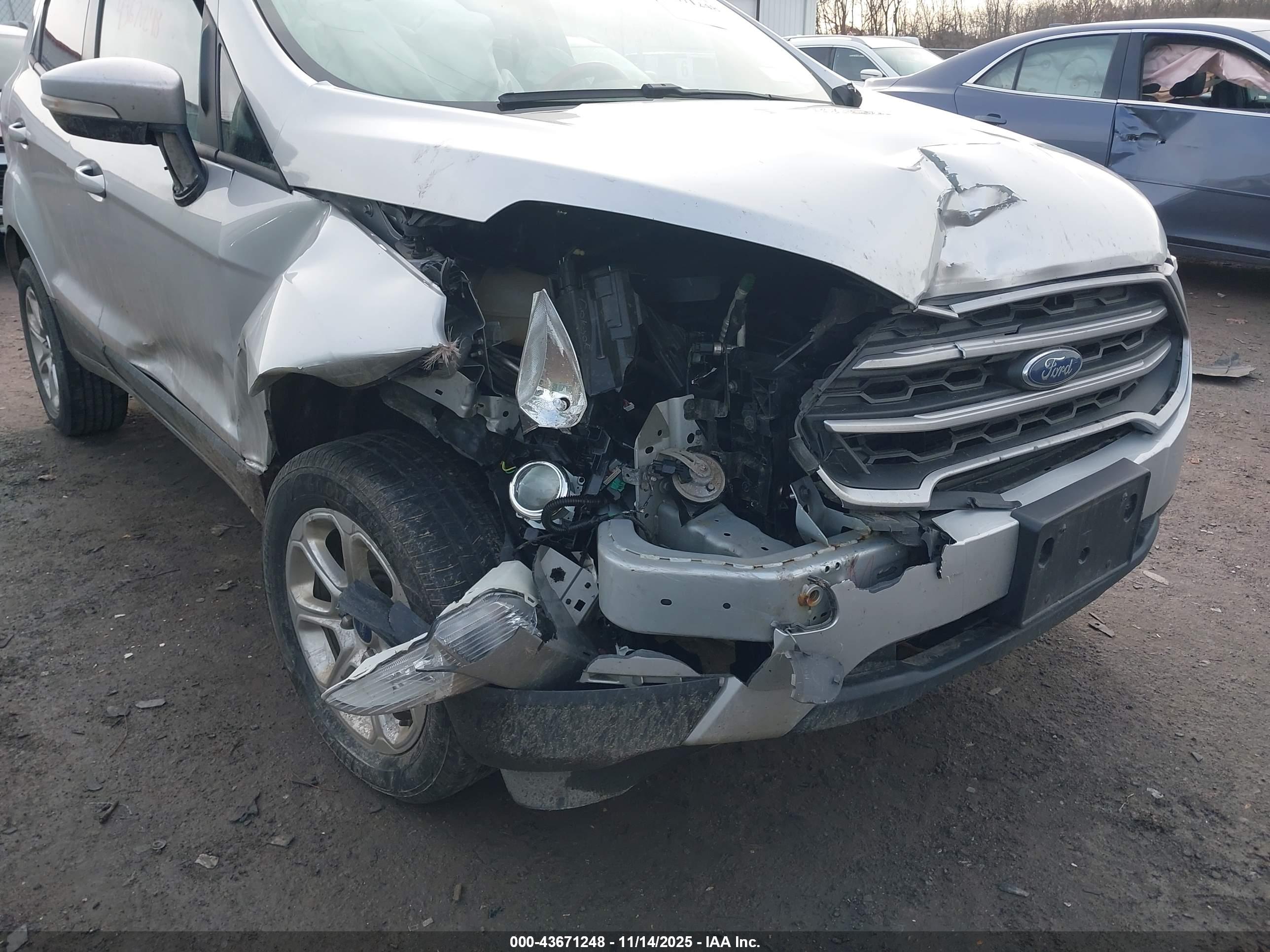 FORD ECOSPORT image 6