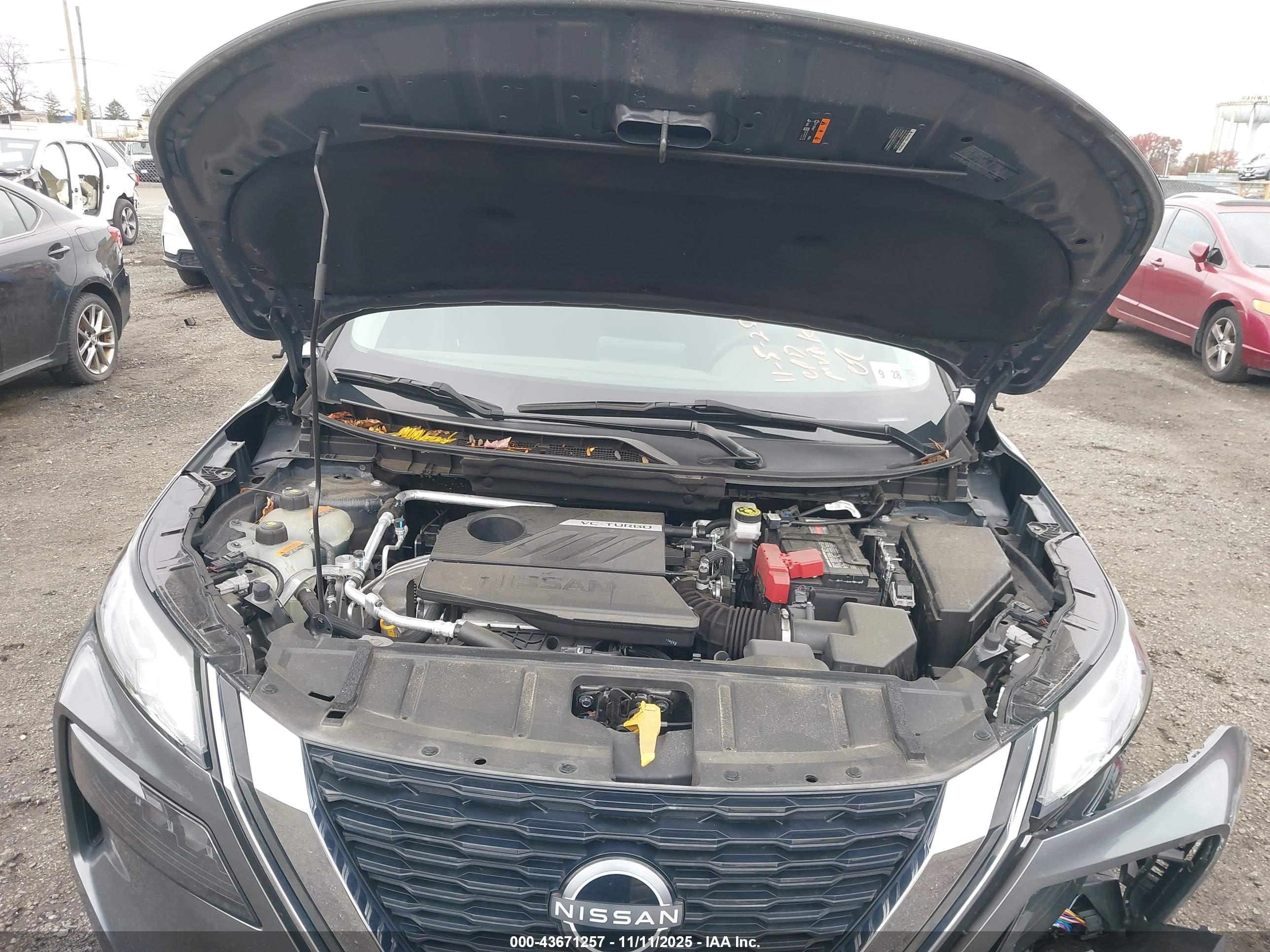NISSAN ROGUE image 10