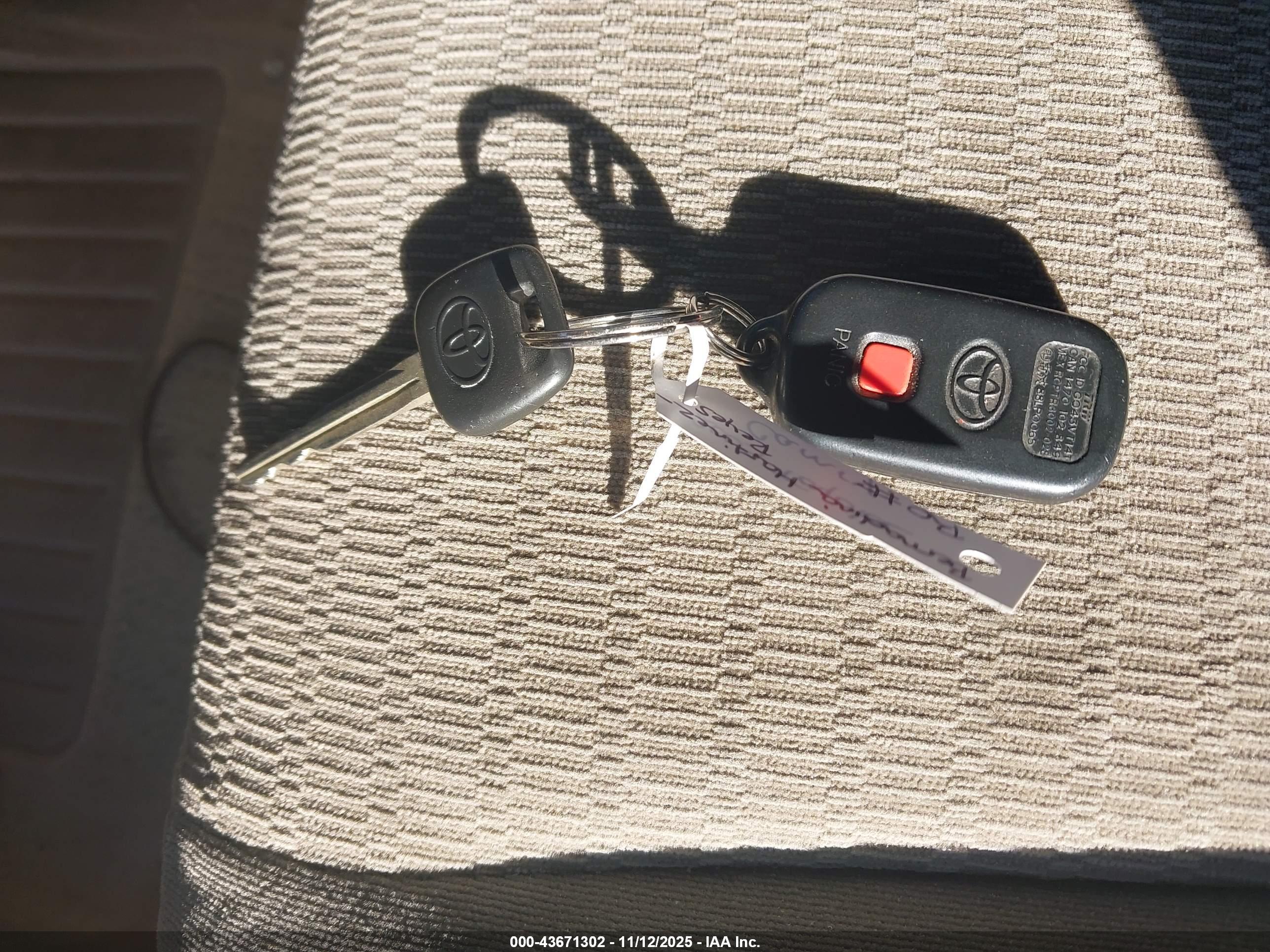 TOYOTA CAMRY image 11