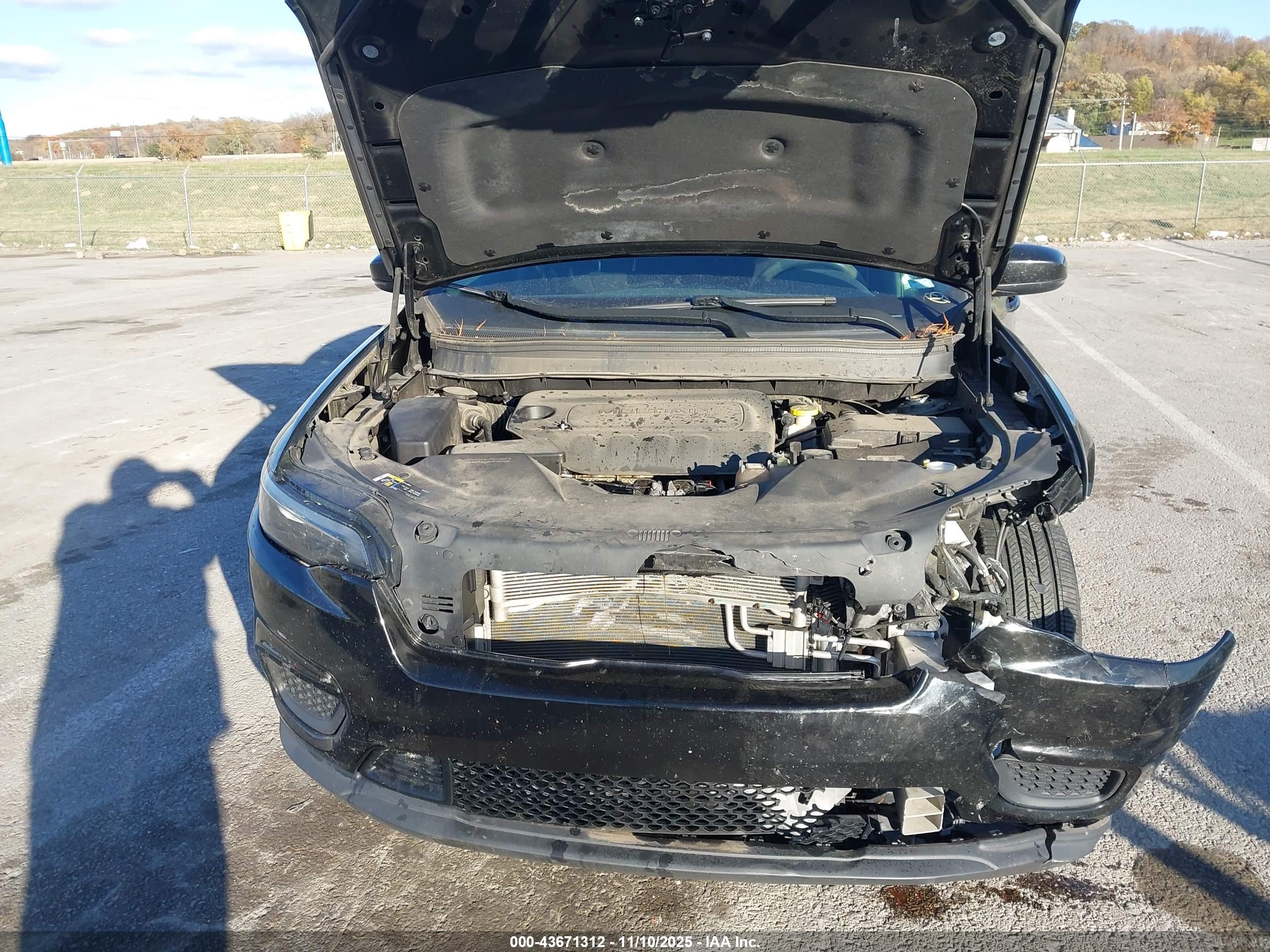 JEEP CHEROKEE image 10