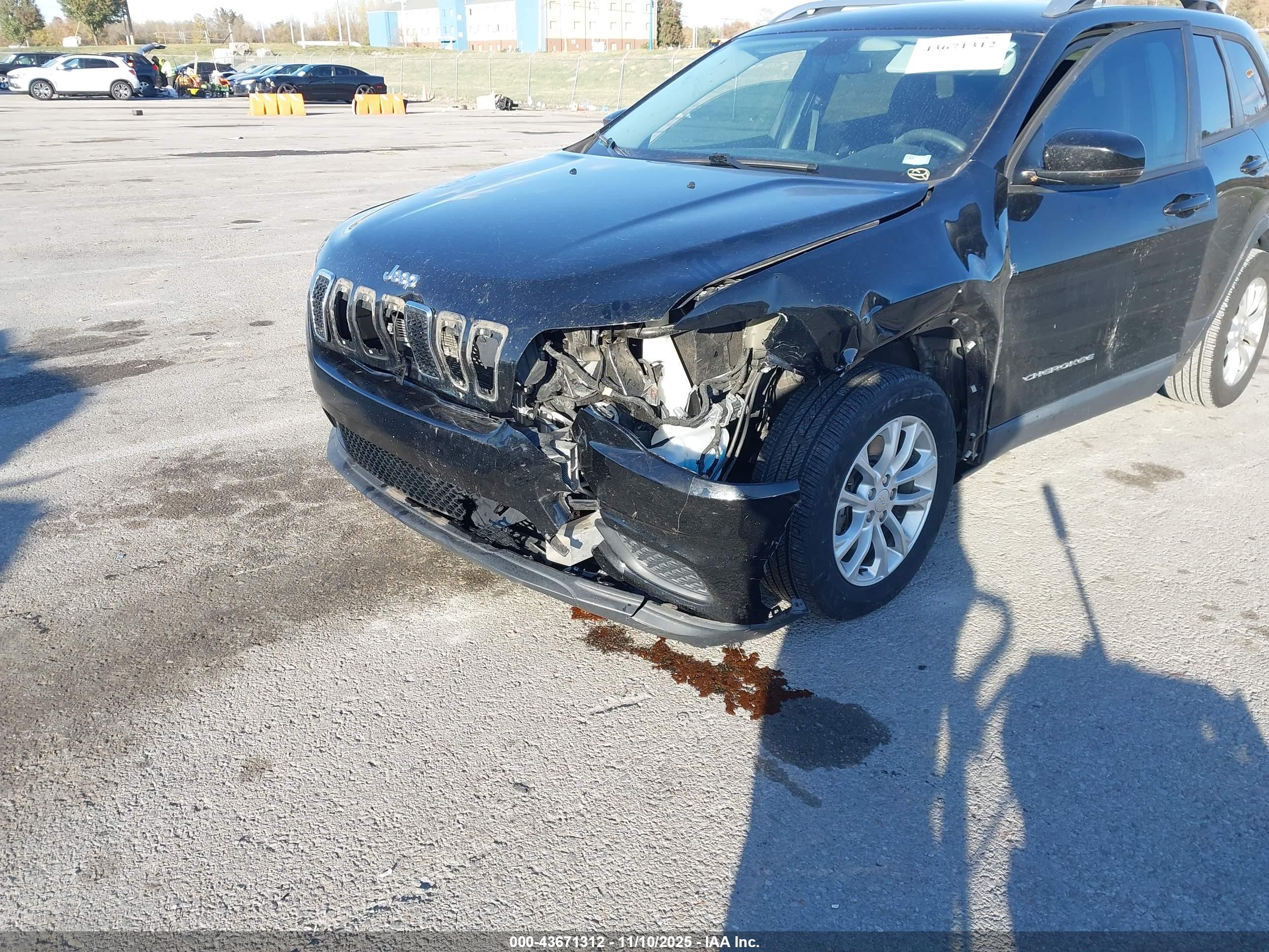 JEEP CHEROKEE image 6