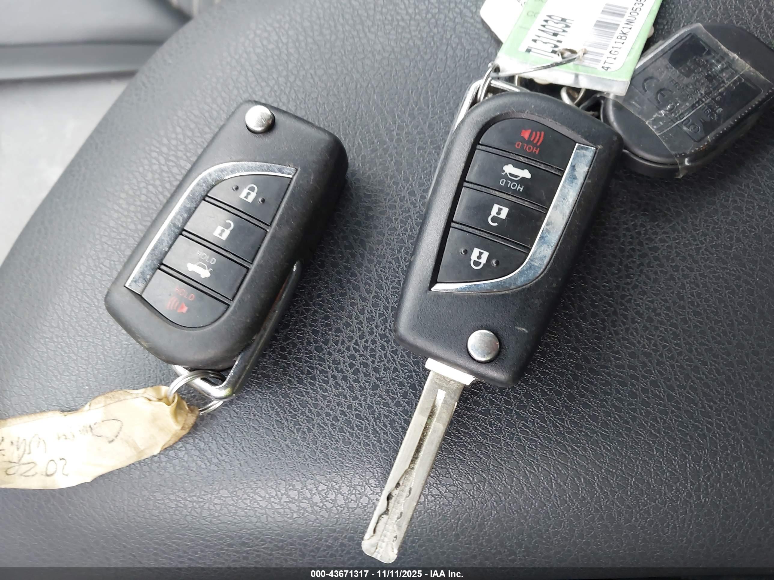 TOYOTA CAMRY image 11