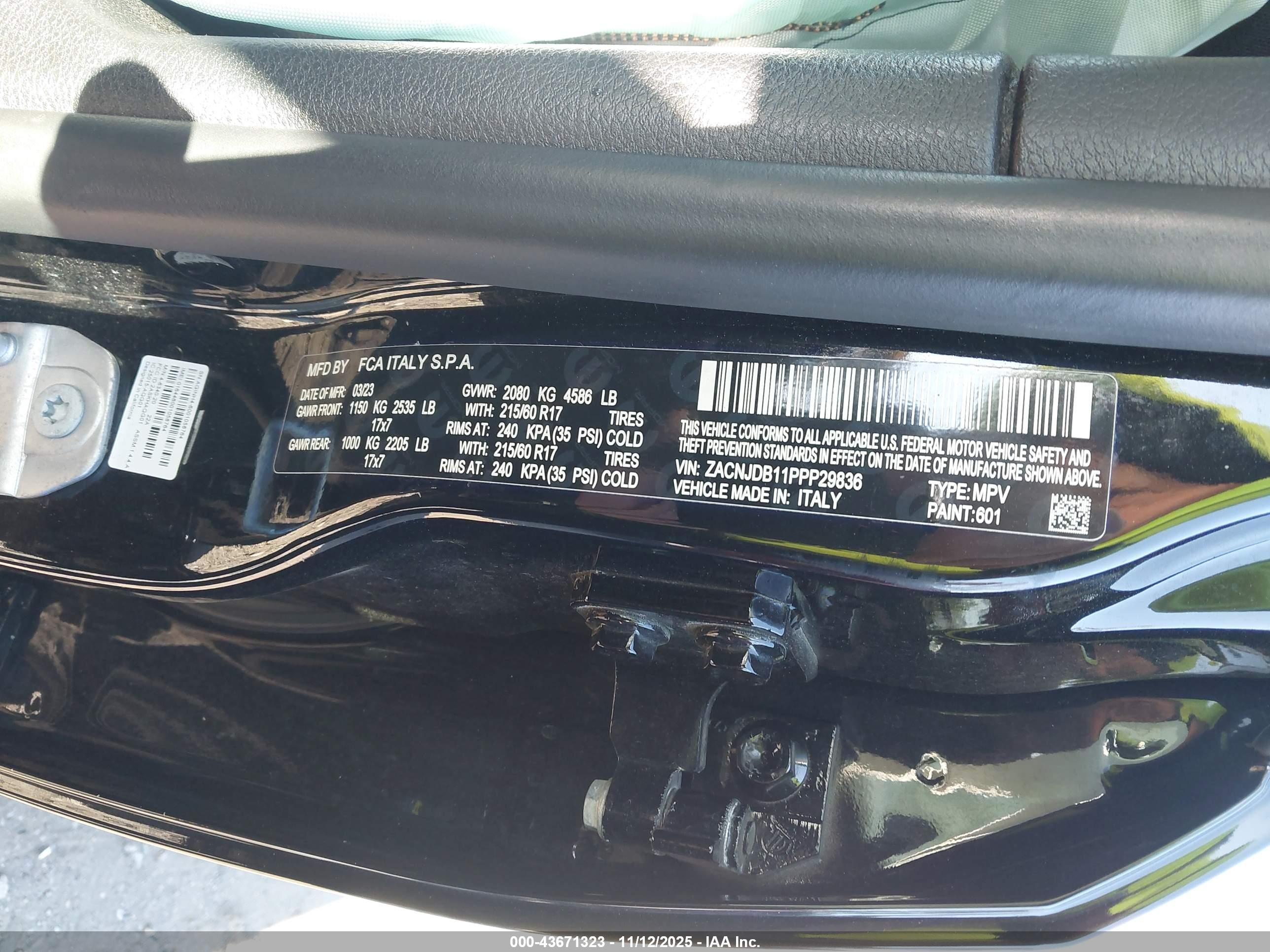 JEEP RENEGADE image 9