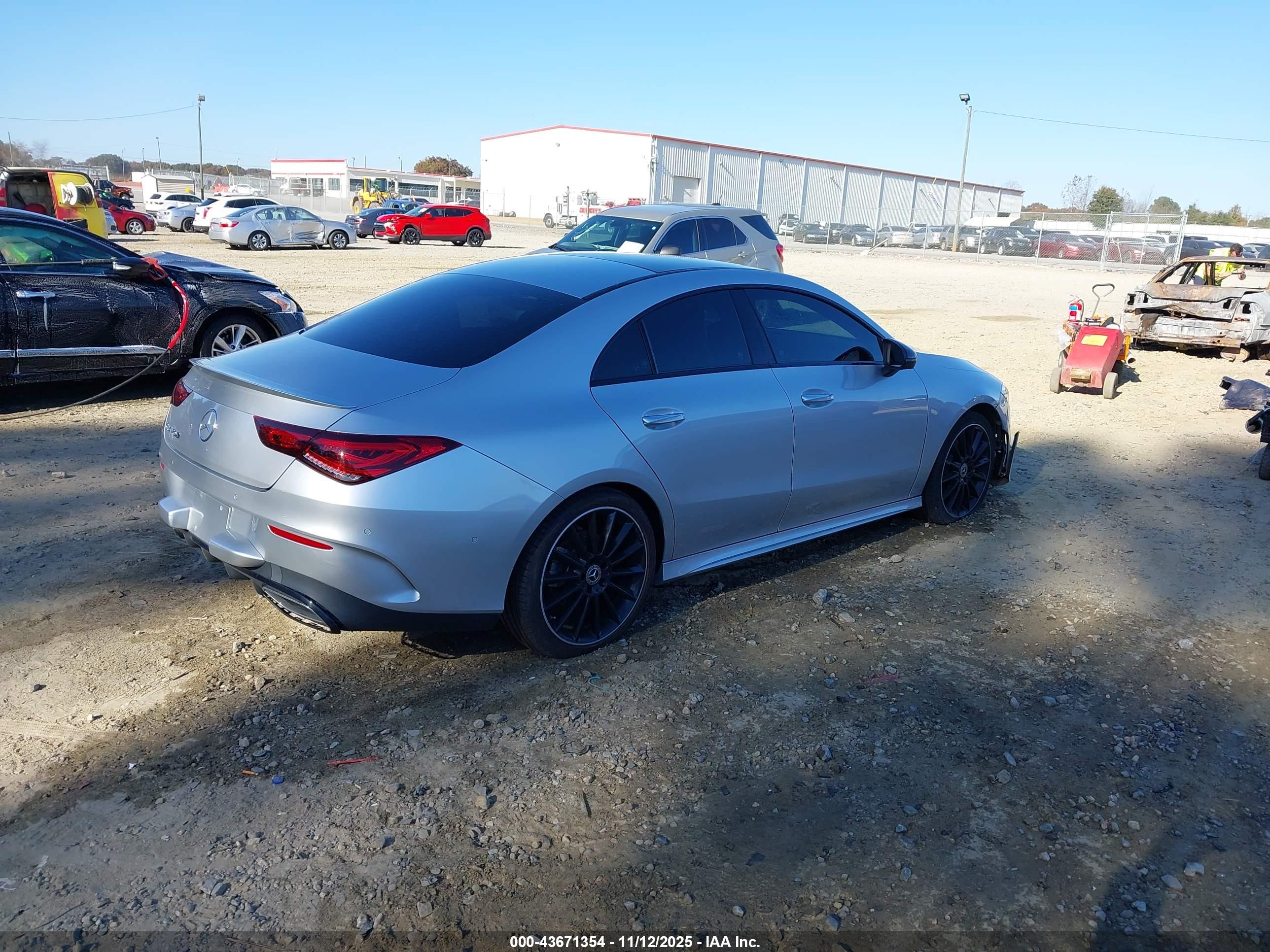 MERCEDES-BENZ CLA image 4