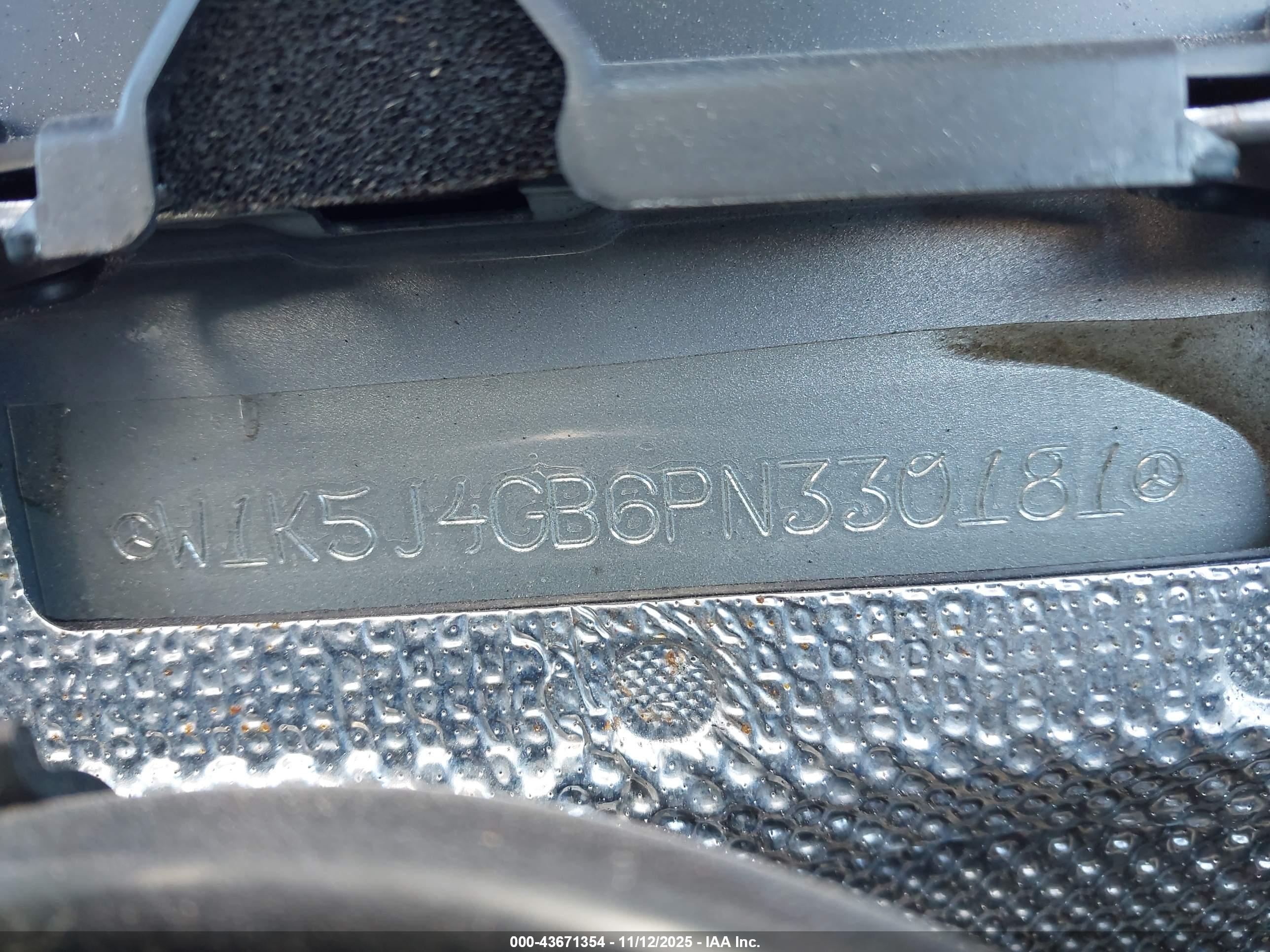 MERCEDES-BENZ CLA image 9