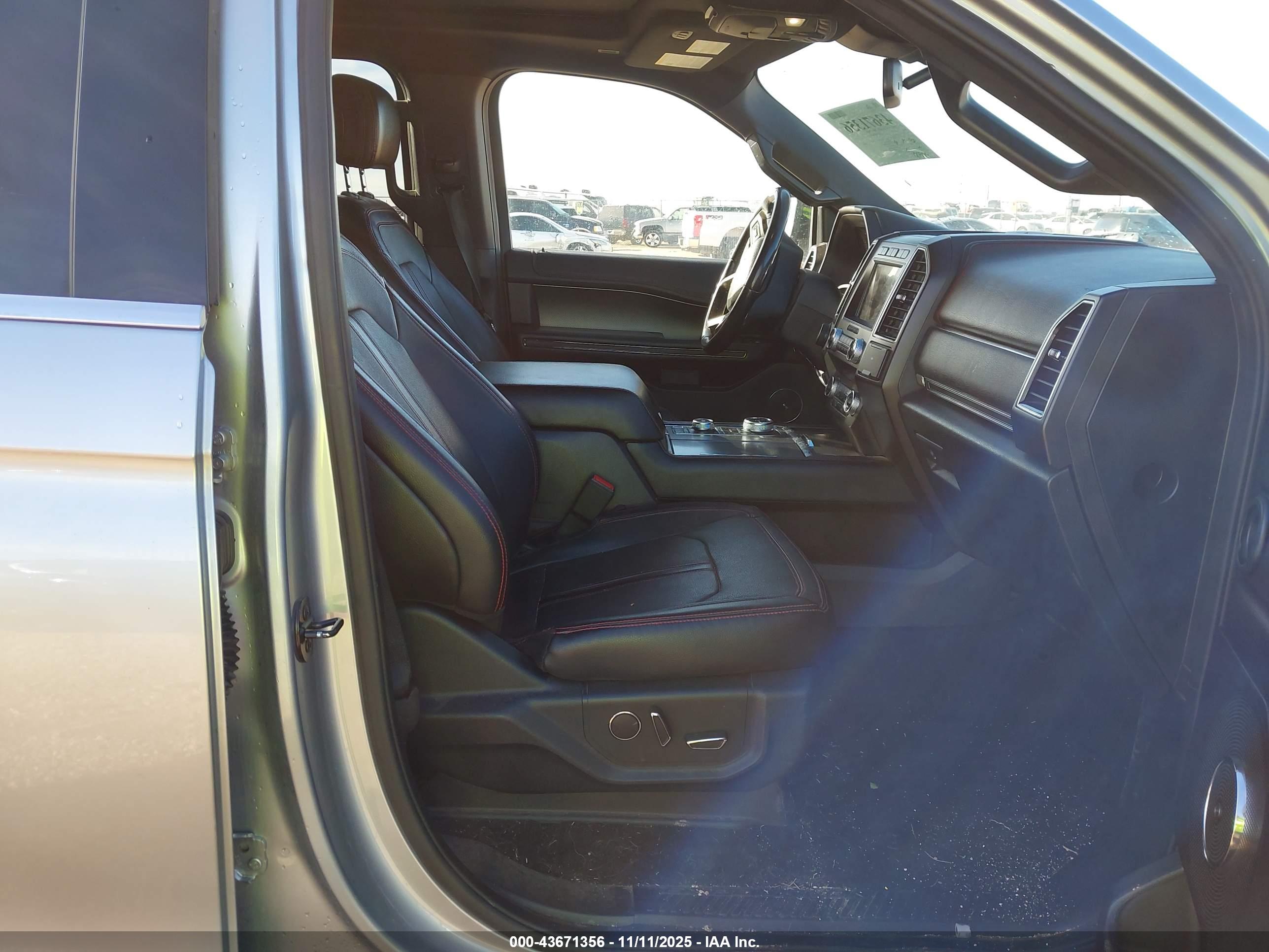 FORD EXPEDITION image 5