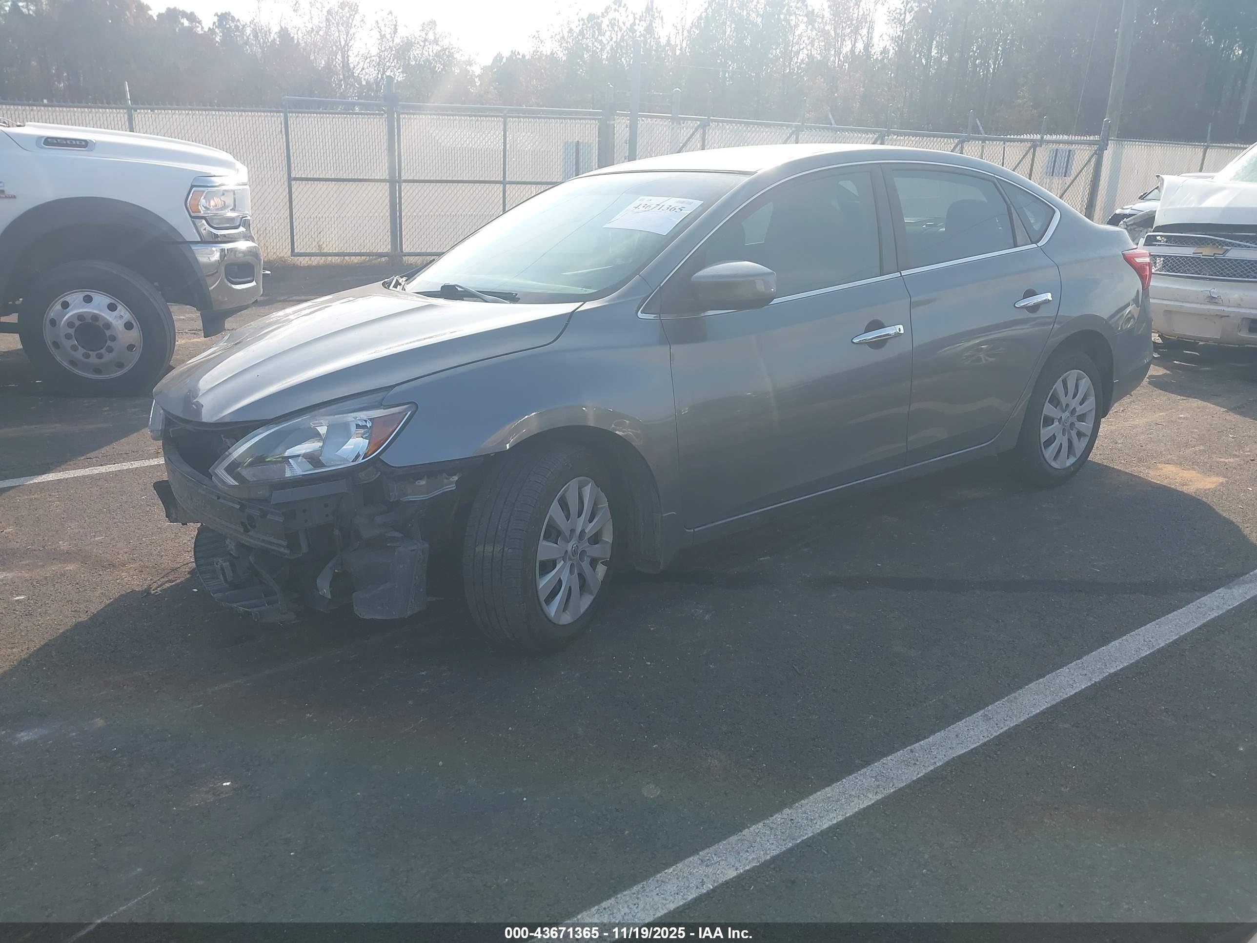 NISSAN SENTRA image 2